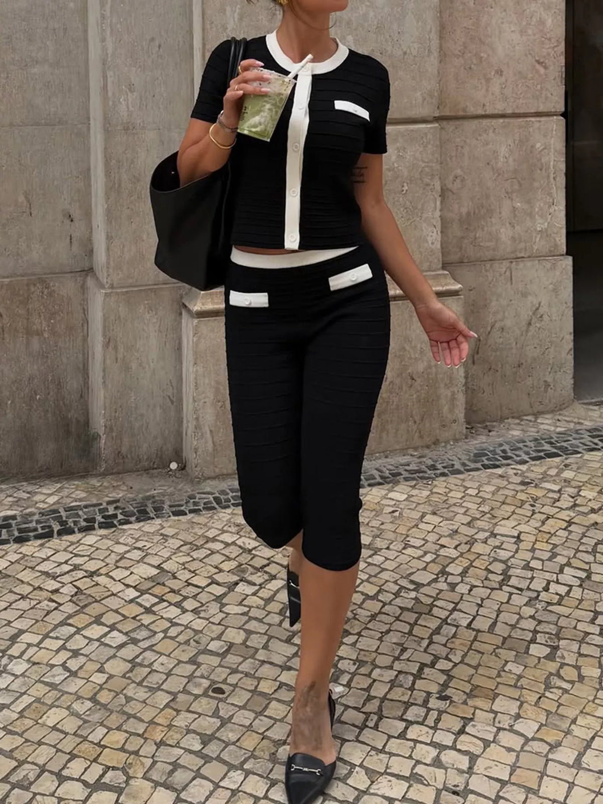 Women's Black Contrast Trim Short Sleeve Top and Capris Set - Black