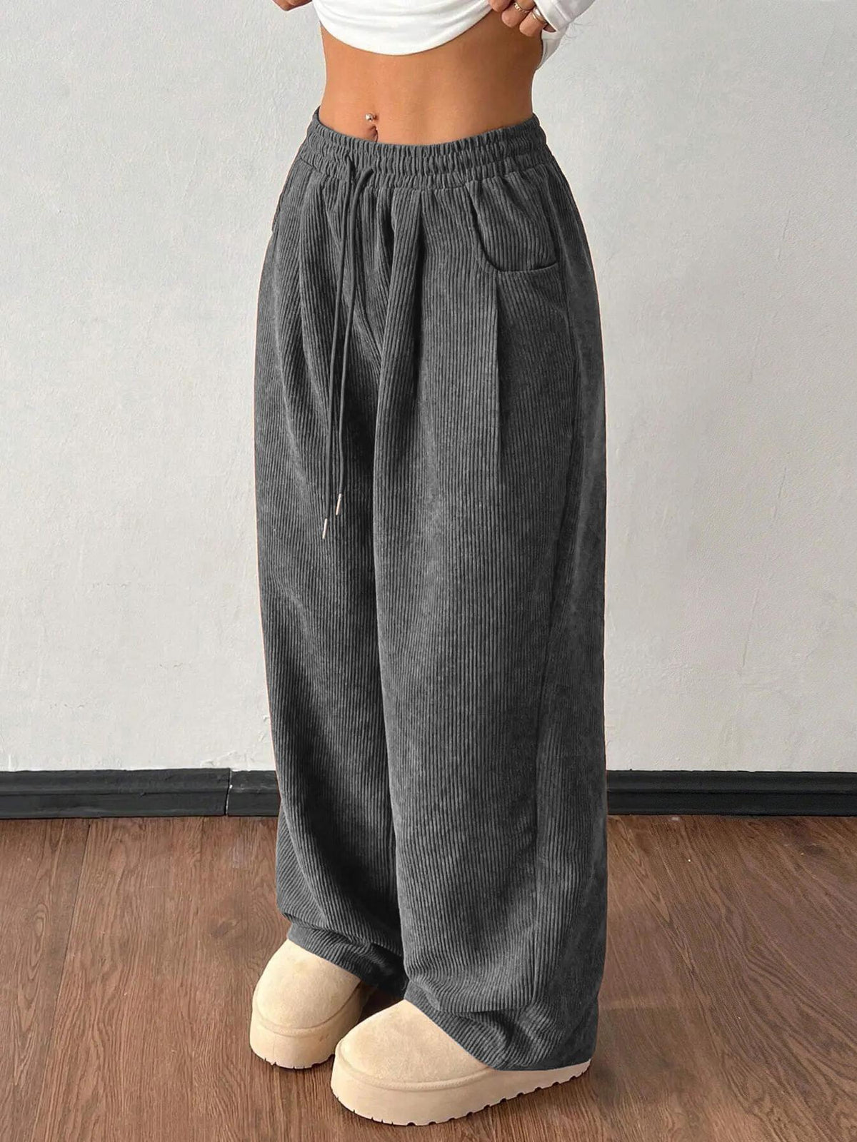 's Popular Style Autumn New Corduroy Wide-Leg Pants For Women, Loose, Slimming, And Drapey Casual Pants