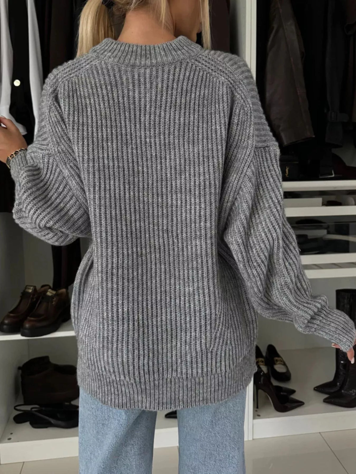Women's Gray Ribbed Knit Crew Neck Sweater - Gray