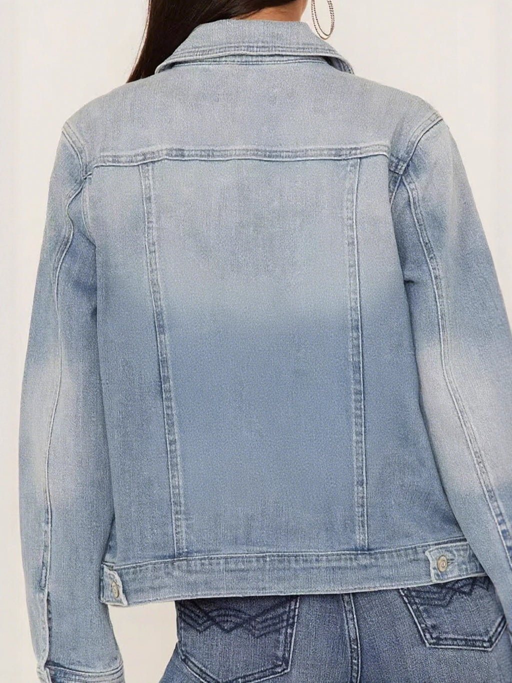 Women's Light blue Classic Light Wash Relaxed Denim Jacket - Light blue