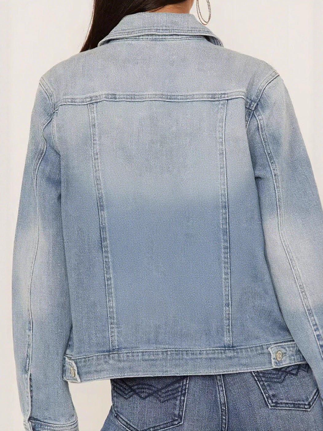 Women's Light blue Classic Light Wash Relaxed Denim Jacket - Light blue