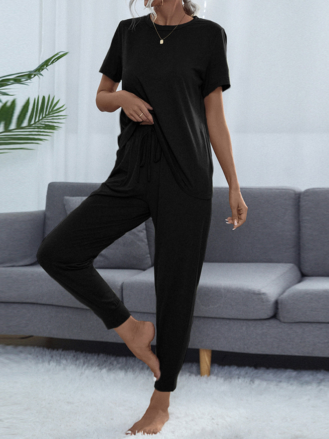 Women's Round Neck Short Sleeve Top and Pants Set - Black
