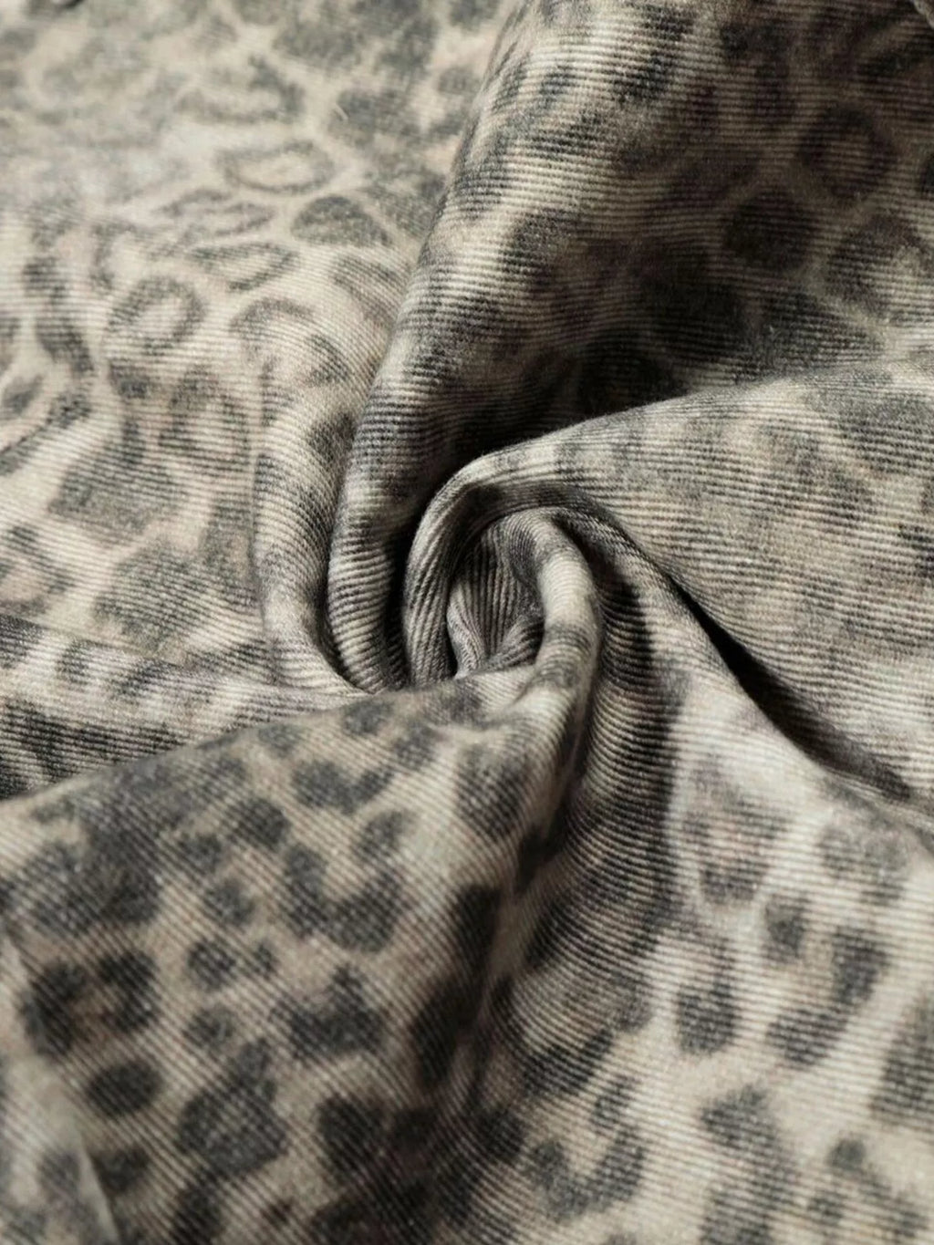 Men's Leopard Print Cargo Pants - Leopard