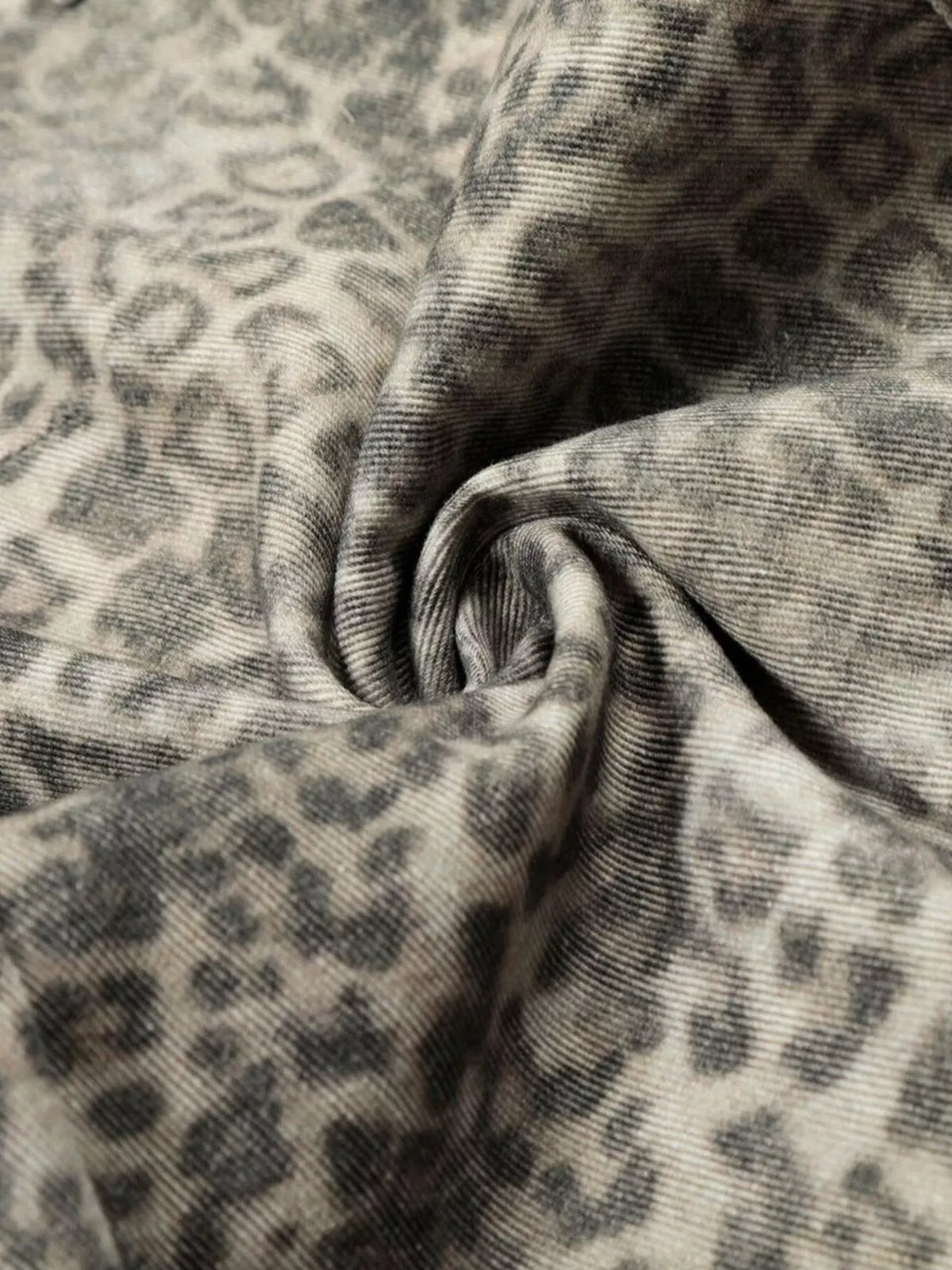 Men's Leopard Print Cargo Pants - Leopard