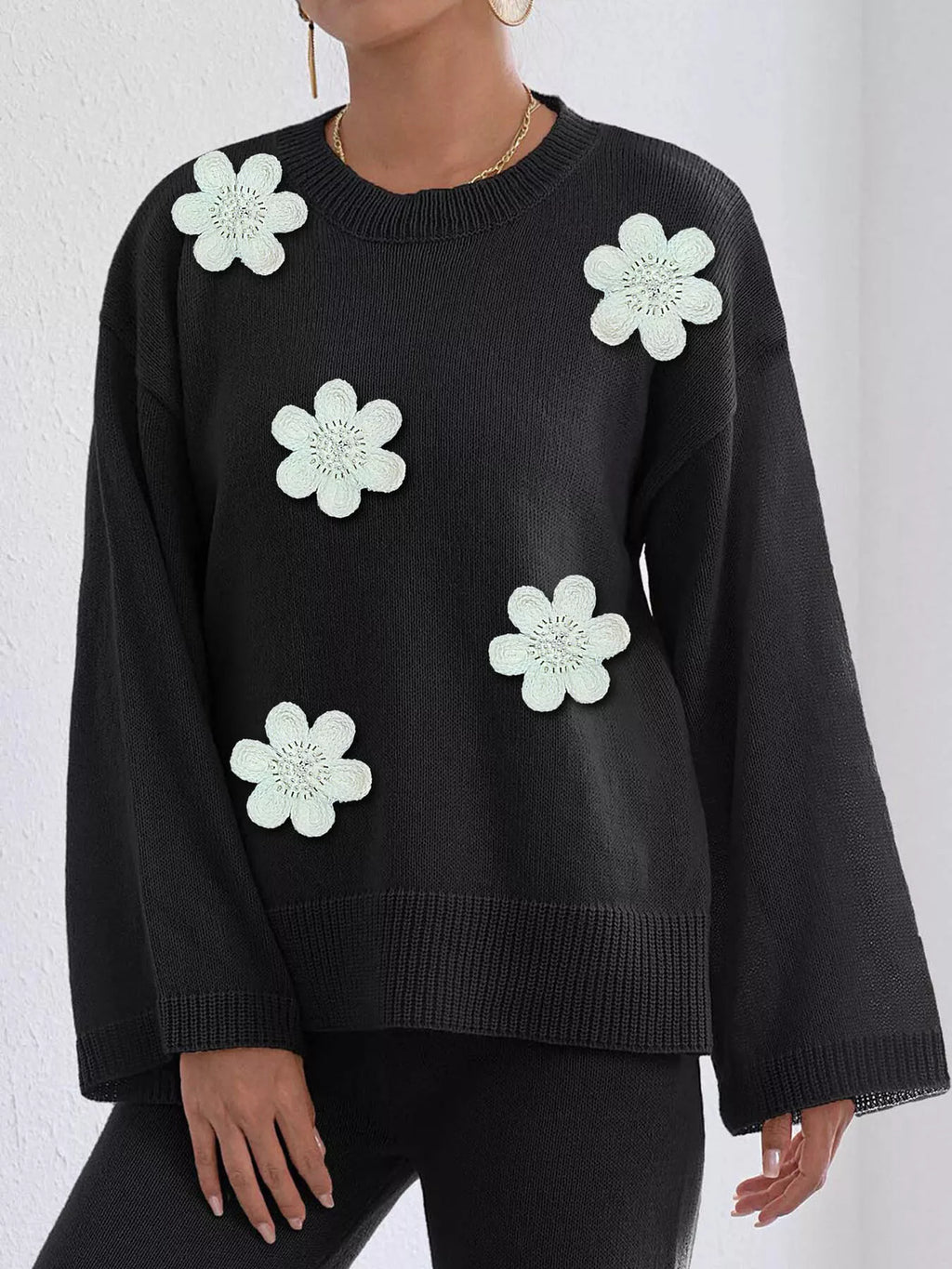 Women's Floral Applique Crew Neck Sweater - Black