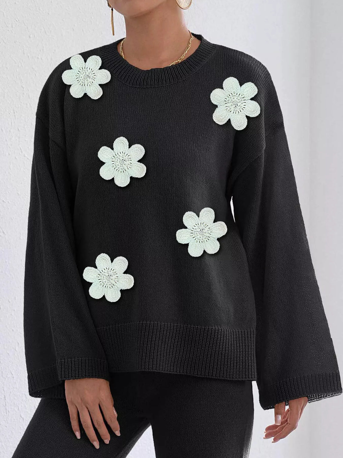 Women's Floral Applique Crew Neck Sweater - Black