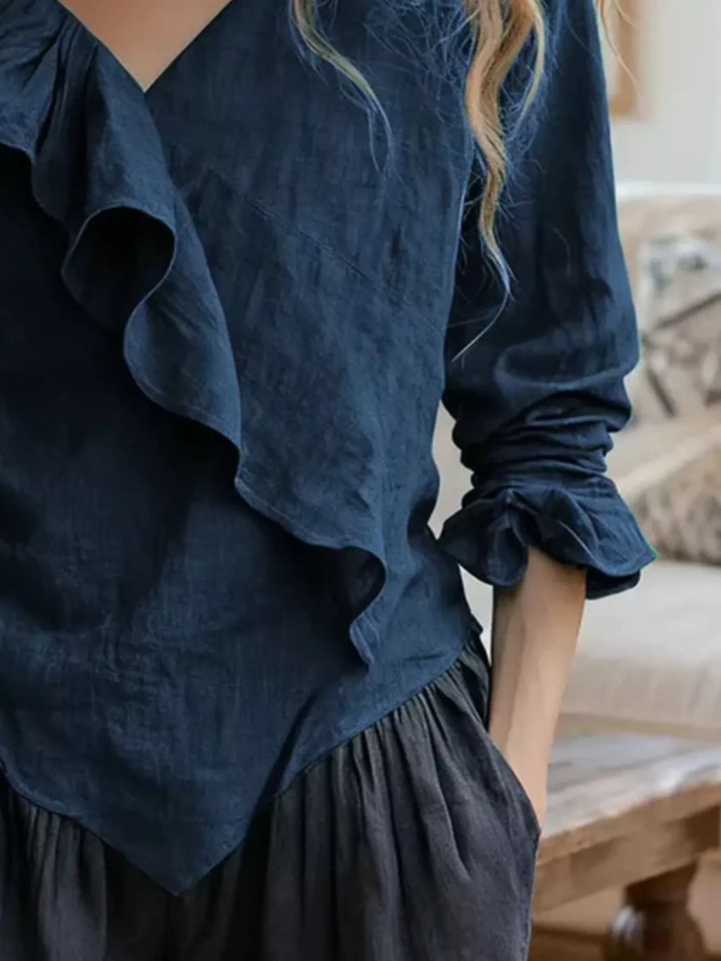 Women's V-Neck Ruffled Long Sleeve Blouse