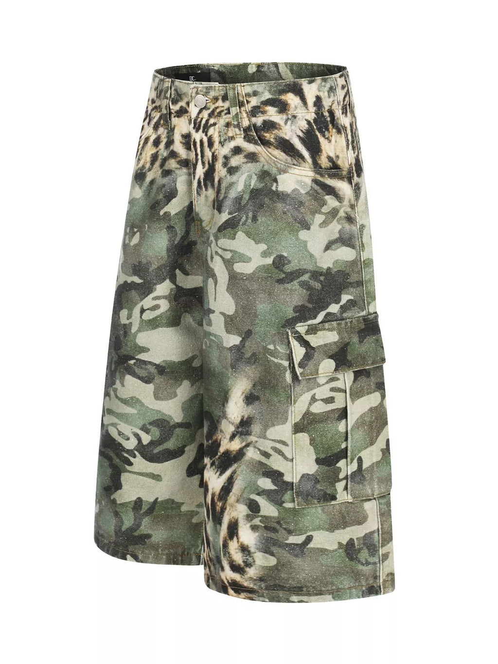 Men's Green Camouflage Men's Camouflage & Leopard Cargo Capris - Green Camouflage