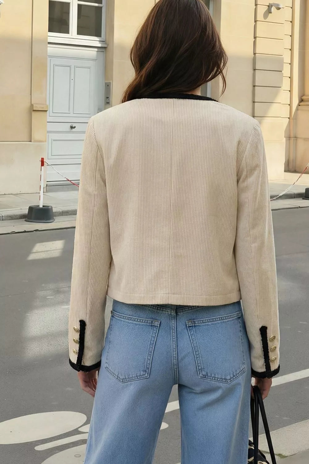 Women's Beige Contrast Trim Cropped Outerwear - Beige