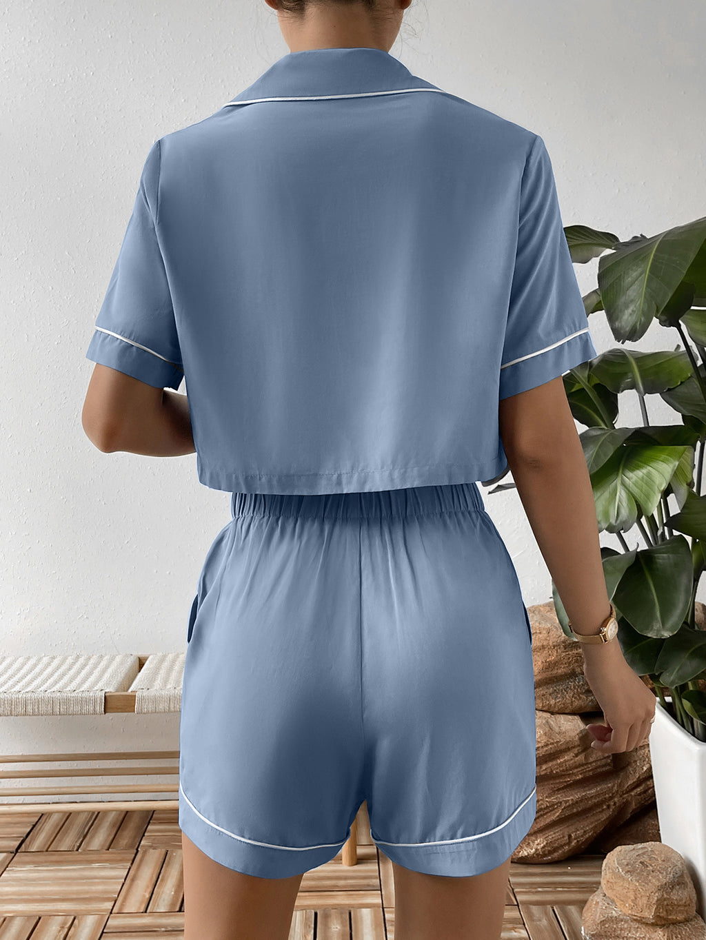 Women's Contrast Lapel Collar Cropped Shirt and Shorts Lounge Set