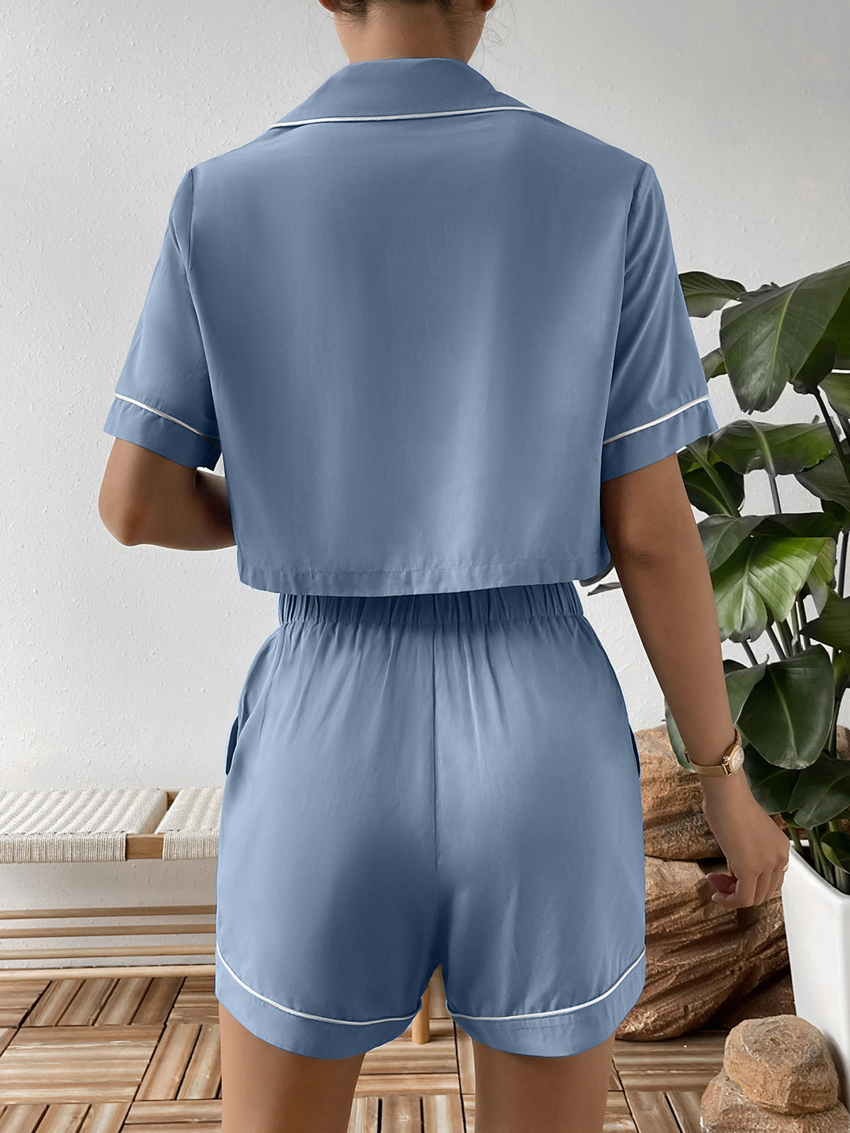 Women's Contrast Lapel Collar Cropped Shirt and Shorts Lounge Set