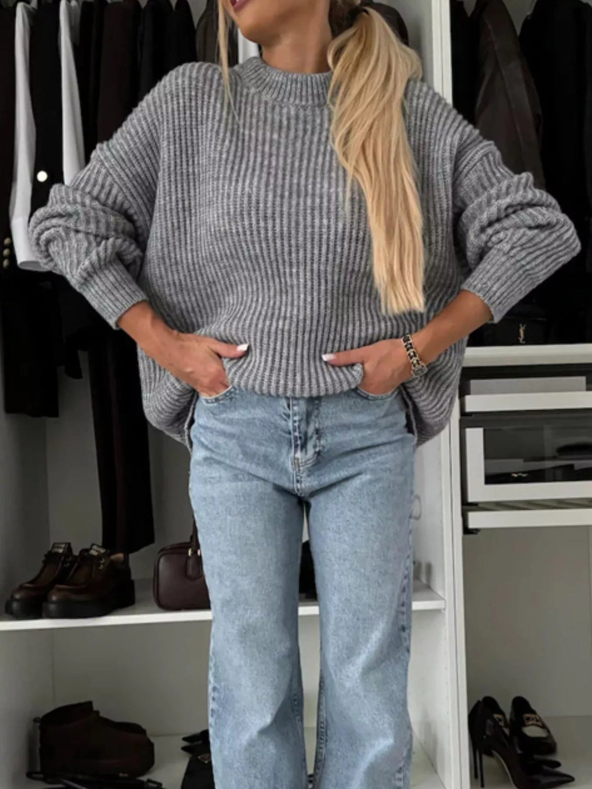 Women's Gray Ribbed Knit Crew Neck Sweater - Gray