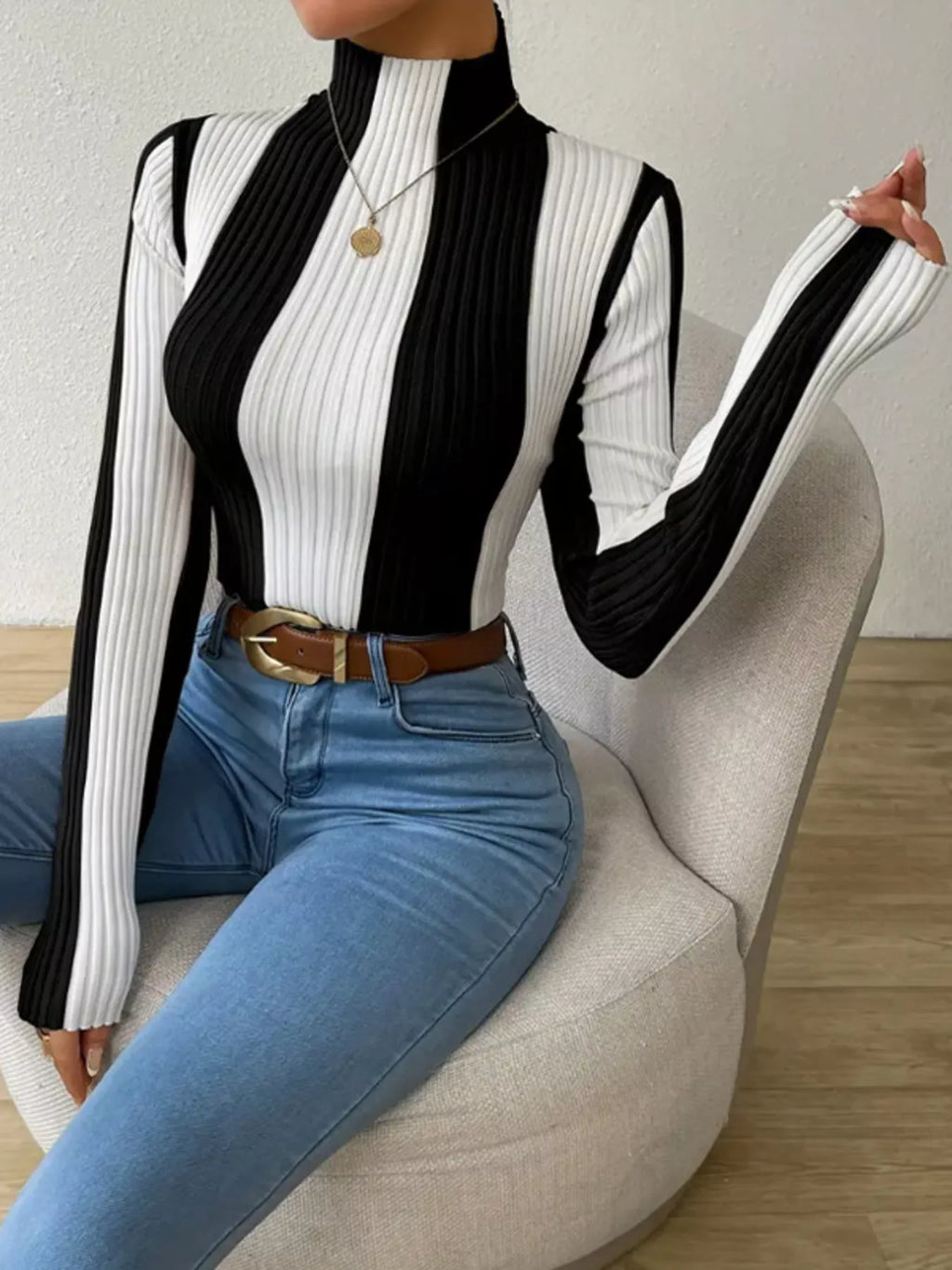 Women's Color Block Turtleneck Ribbed Knit Top