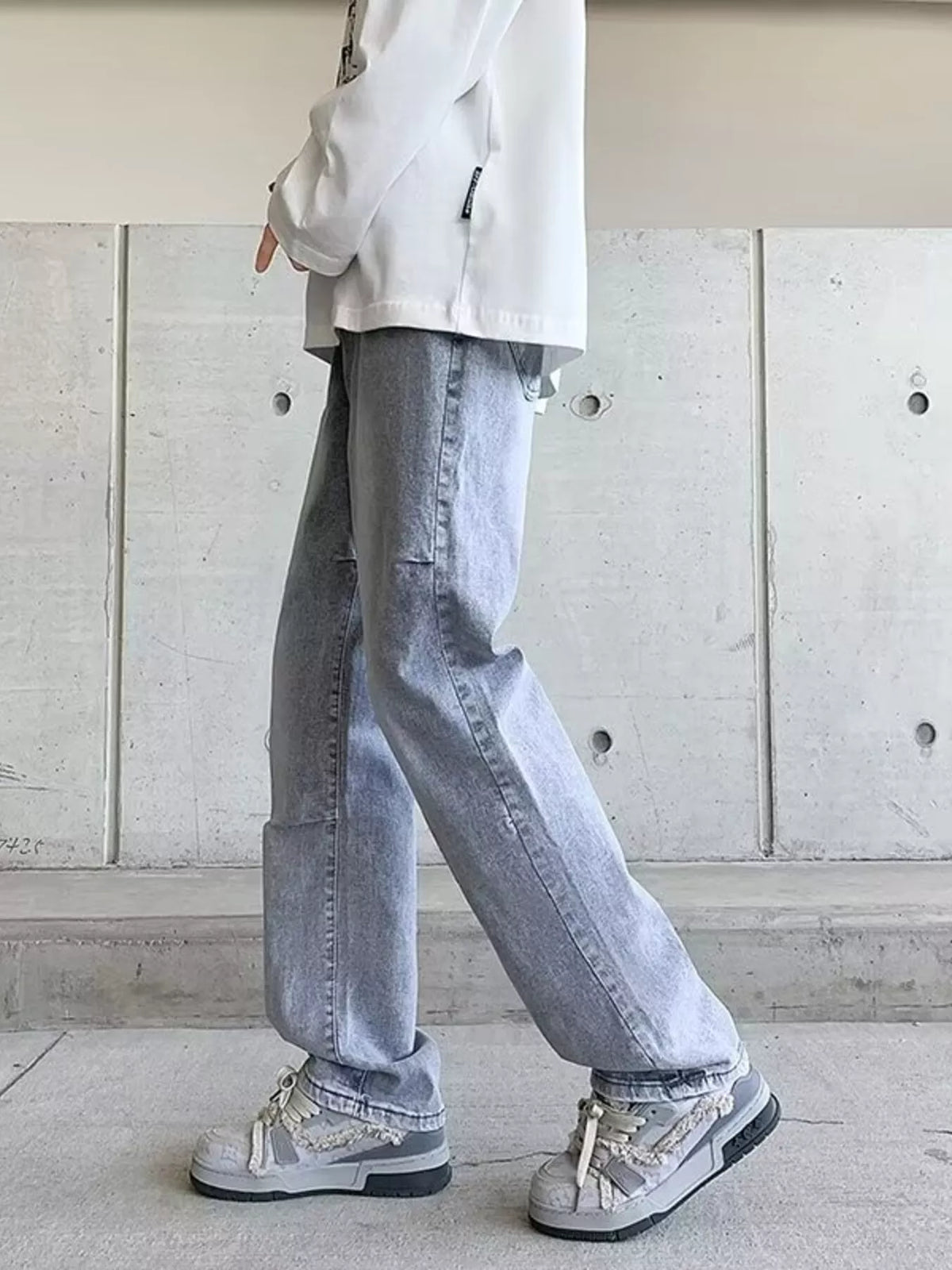 Men's Plus Size Vintage Wash Wide Leg Jeans in Light & Medium