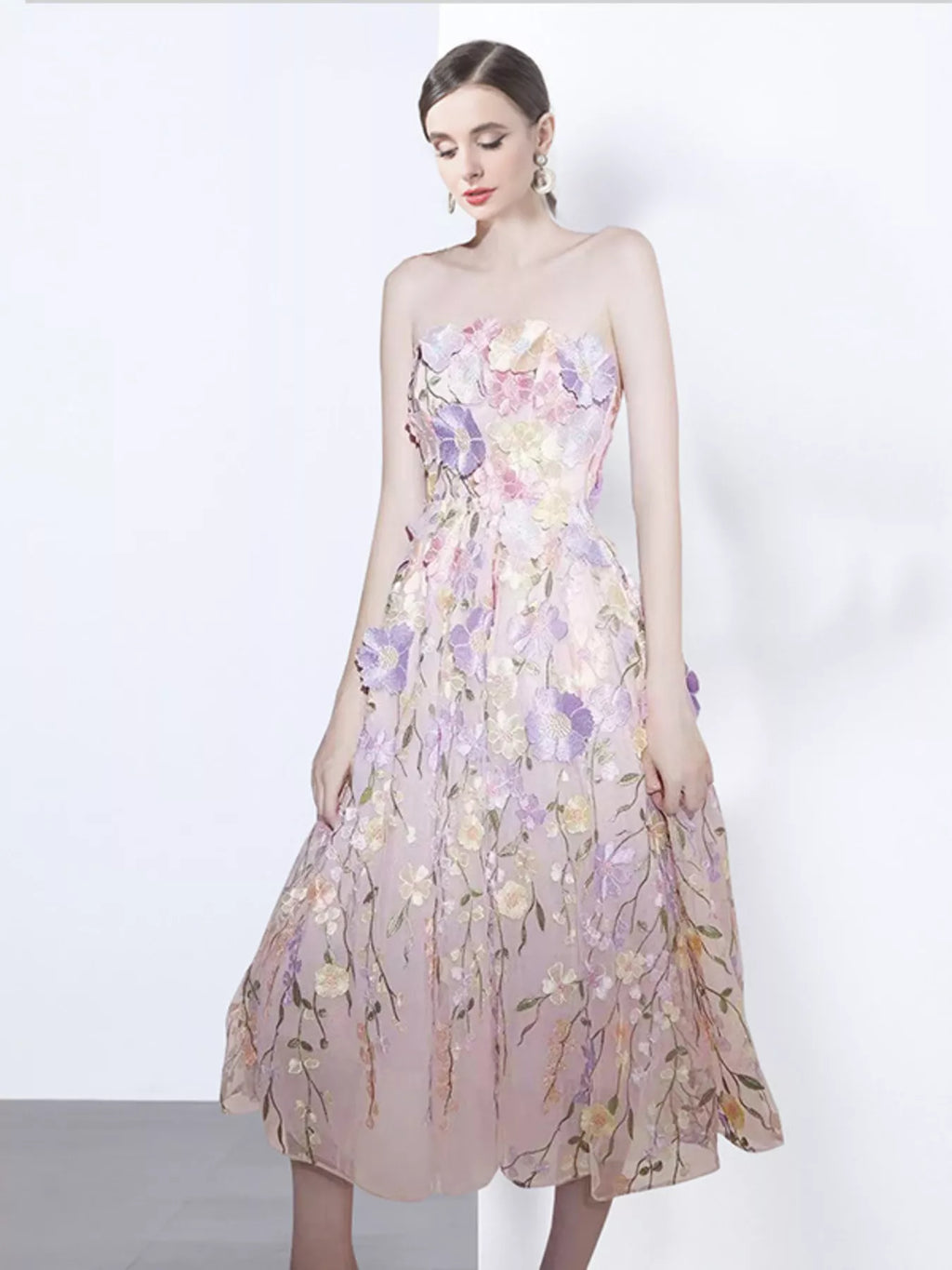 Women's Strapless Floral Applique Midi Dress