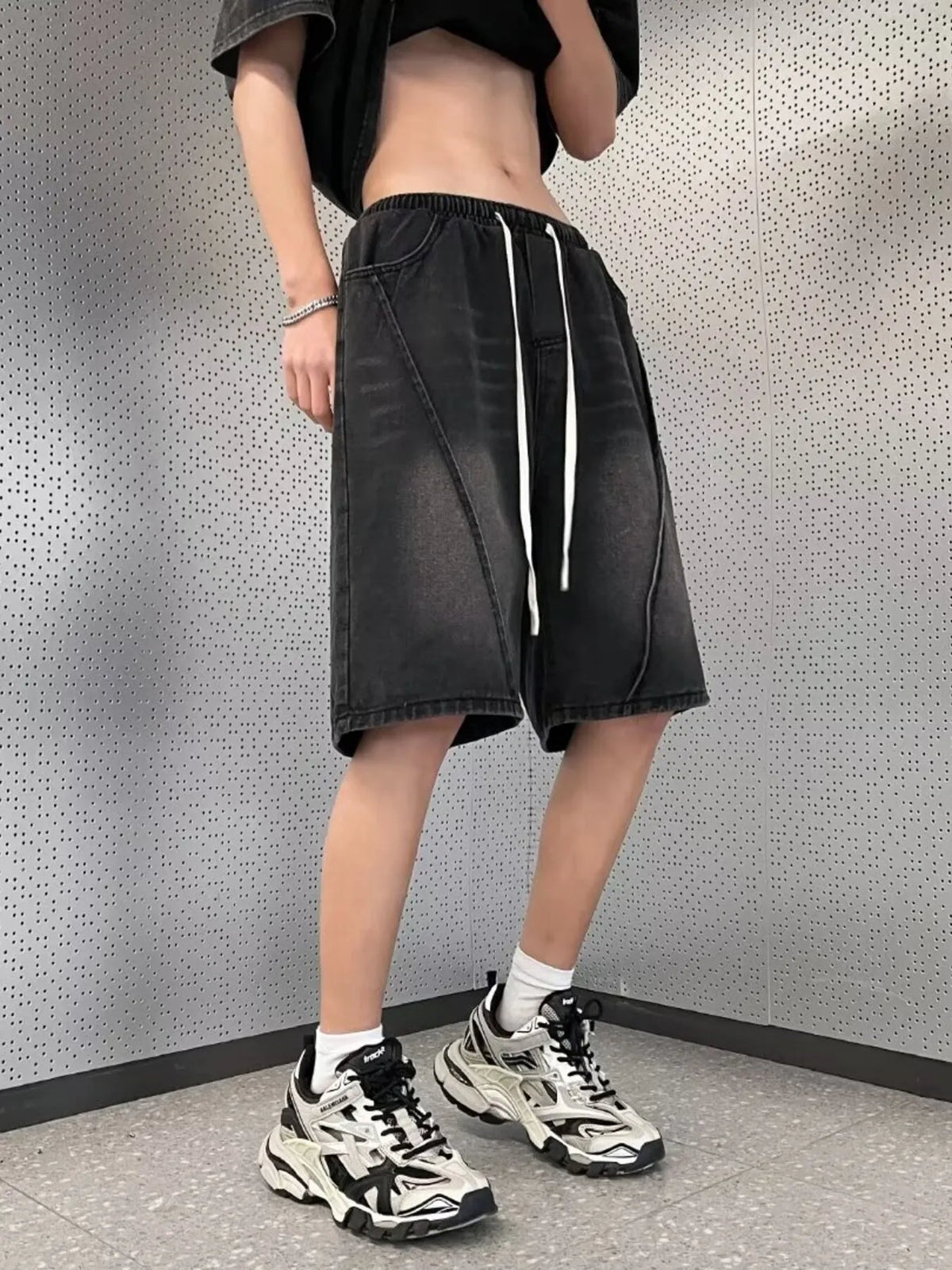 Men's Full Size Vintage Wash Drawstring Denim Shorts in Black & Light Blue Plus Size