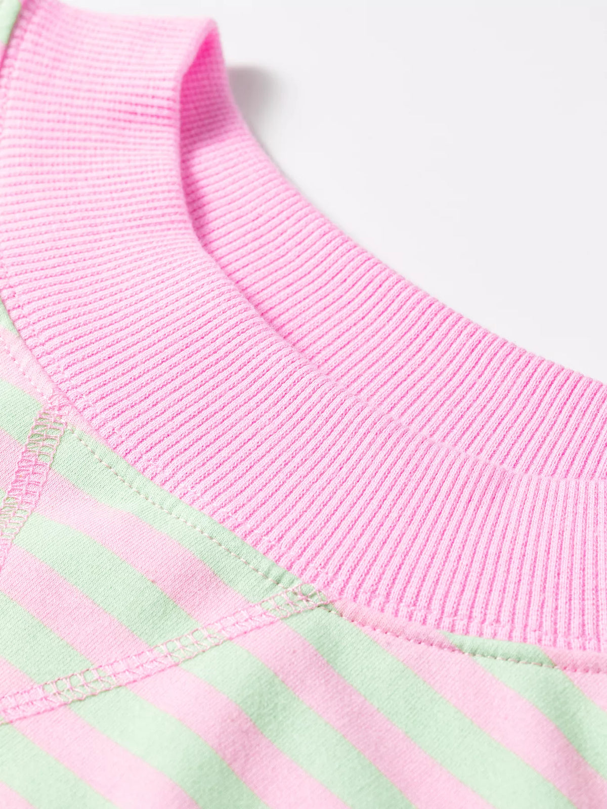 Women's Striped Round Neck Long Sleeve Sweatshirt - Stripe