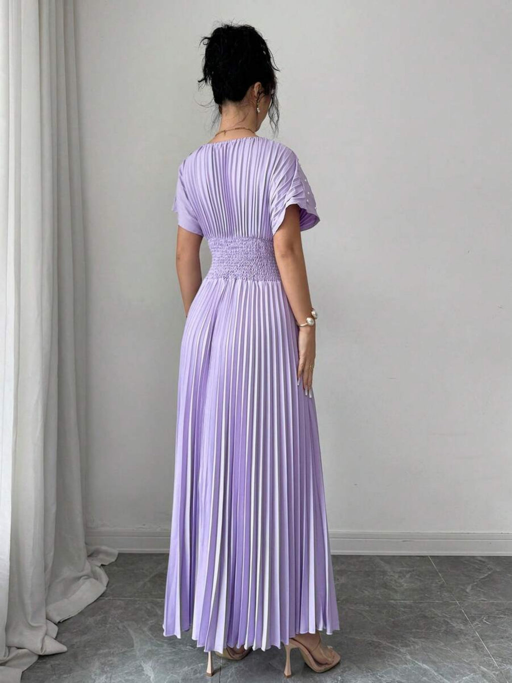 Women's Round-neck Pleated Dress With Pearl Detailing