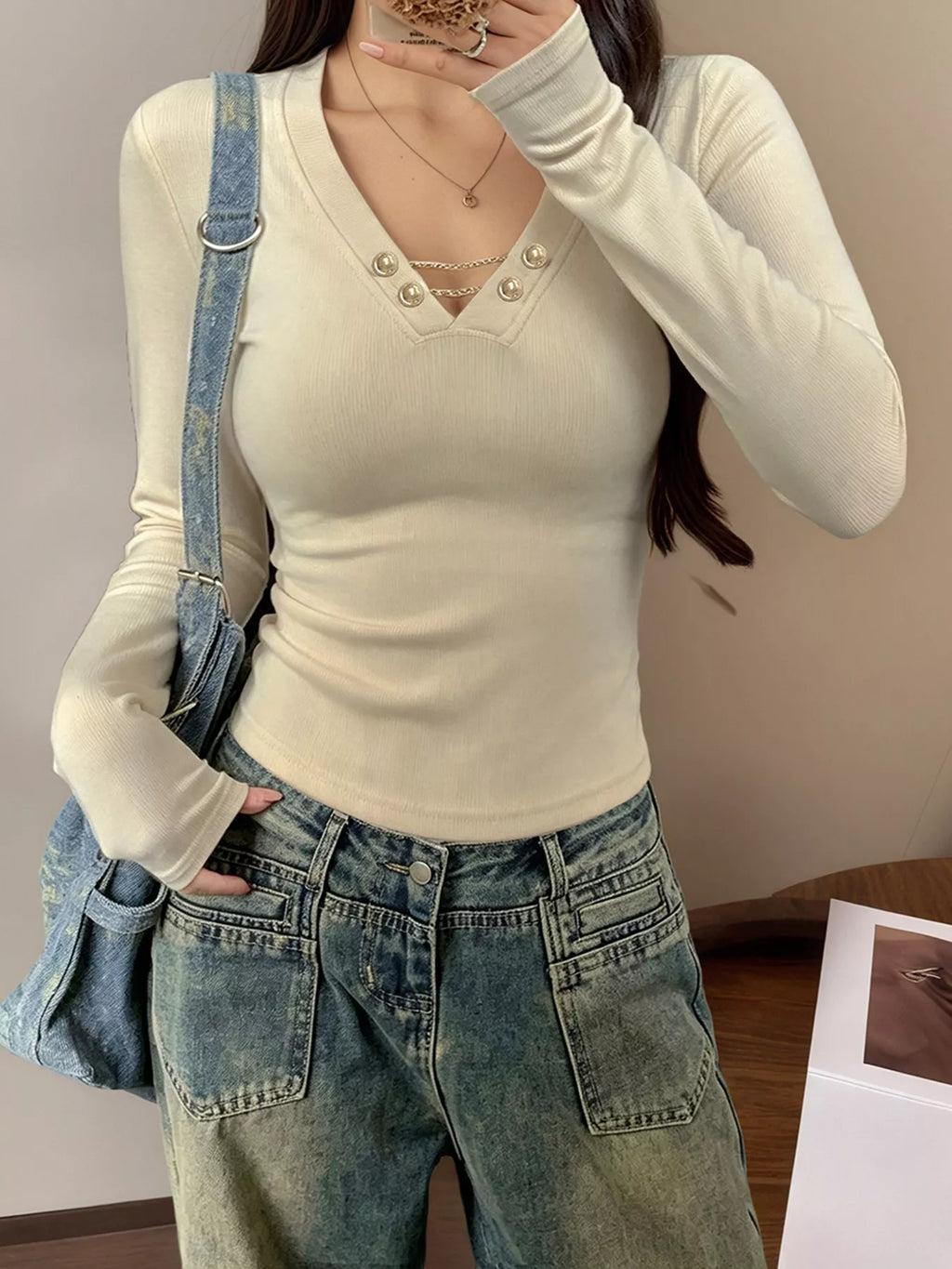 Women's Decorative Pearl Buttons V-Neck Long Sleeve T-Shirt