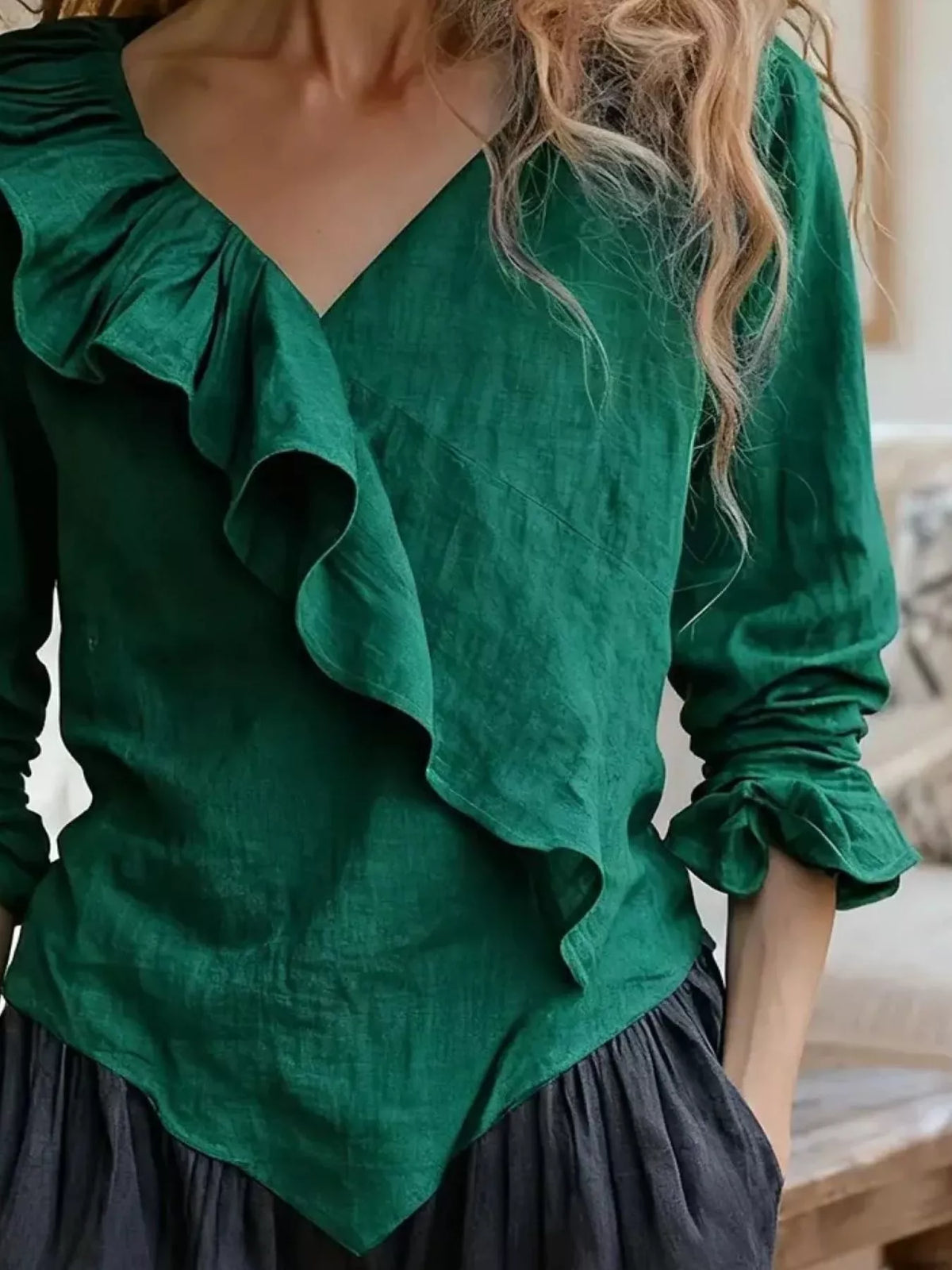 Women's V-Neck Ruffled Long Sleeve Blouse