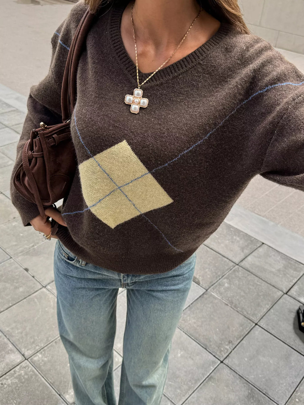 Women's Brown Argyle Pattern V-Neck Knit Sweater - Brown
