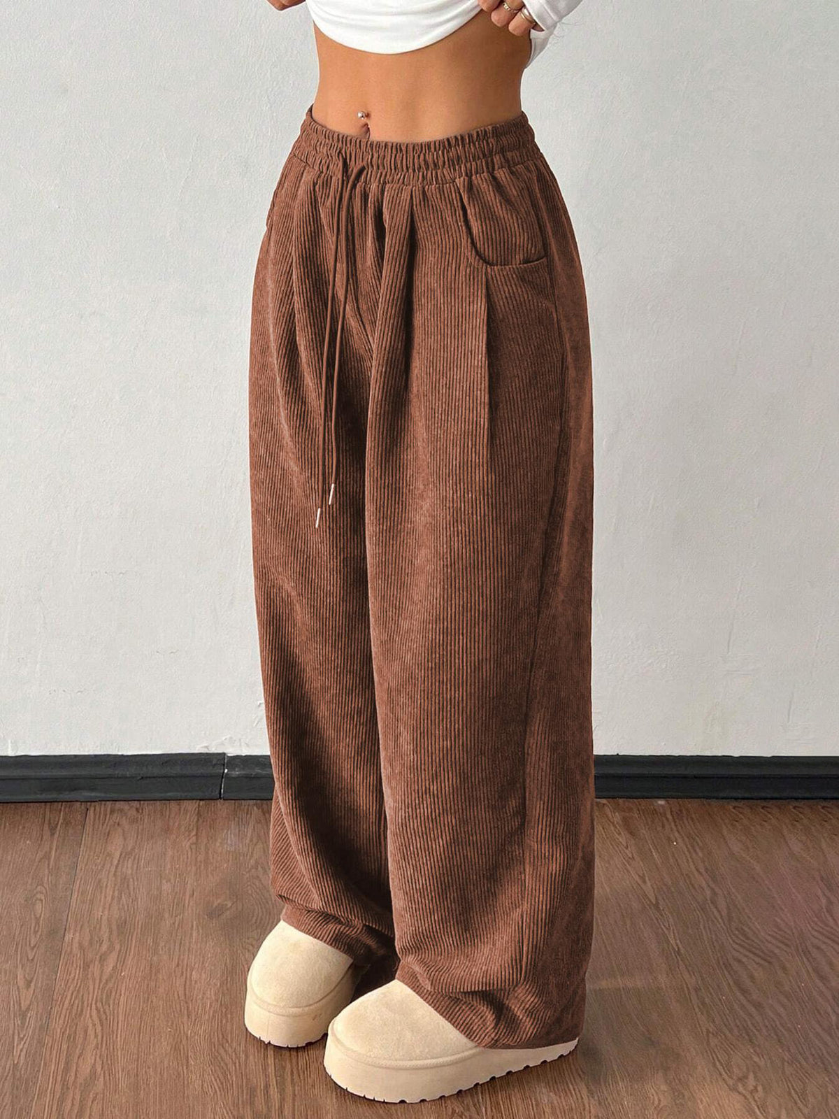 's Popular Style Autumn New Corduroy Wide-Leg Pants For Women, Loose, Slimming, And Drapey Casual Pants