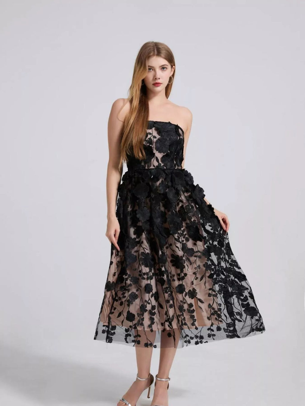 Women's Floral Applique Strapless Midi Dress - Black