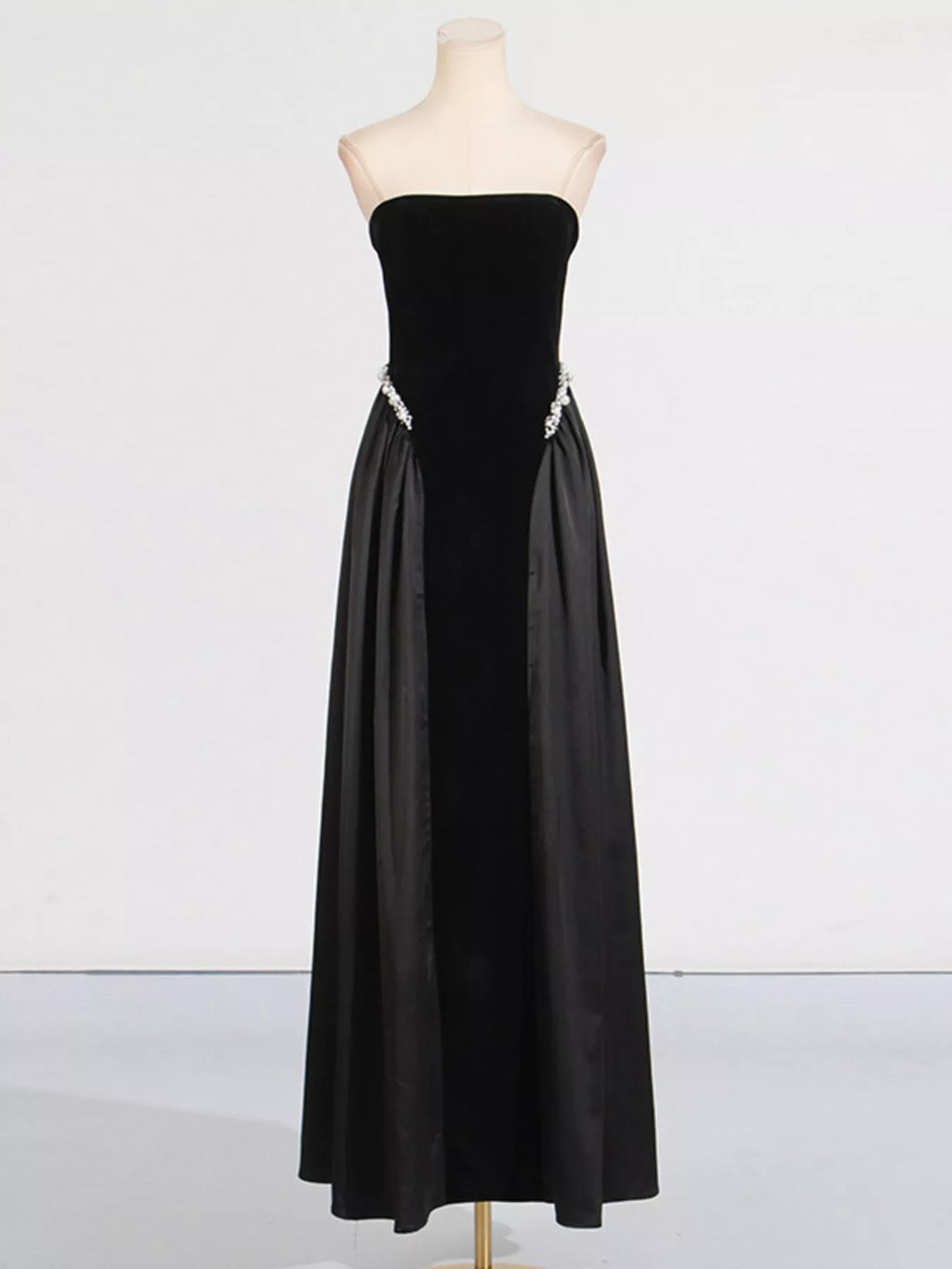 Women's Black Lace Up Back Tube Maxi Dress - Black