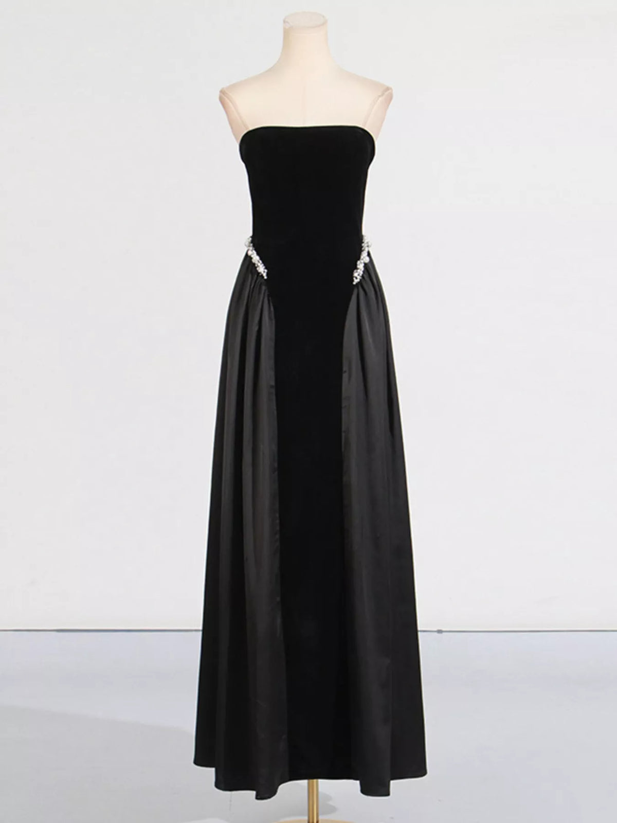 Women's Black Lace Up Back Tube Maxi Dress - Black