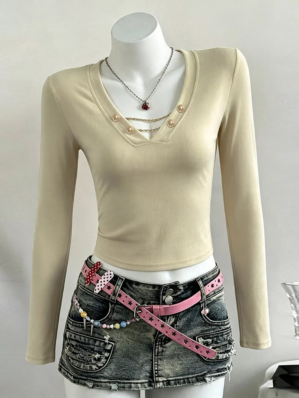 Women's Decorative Pearl Buttons V-Neck Long Sleeve T-Shirt