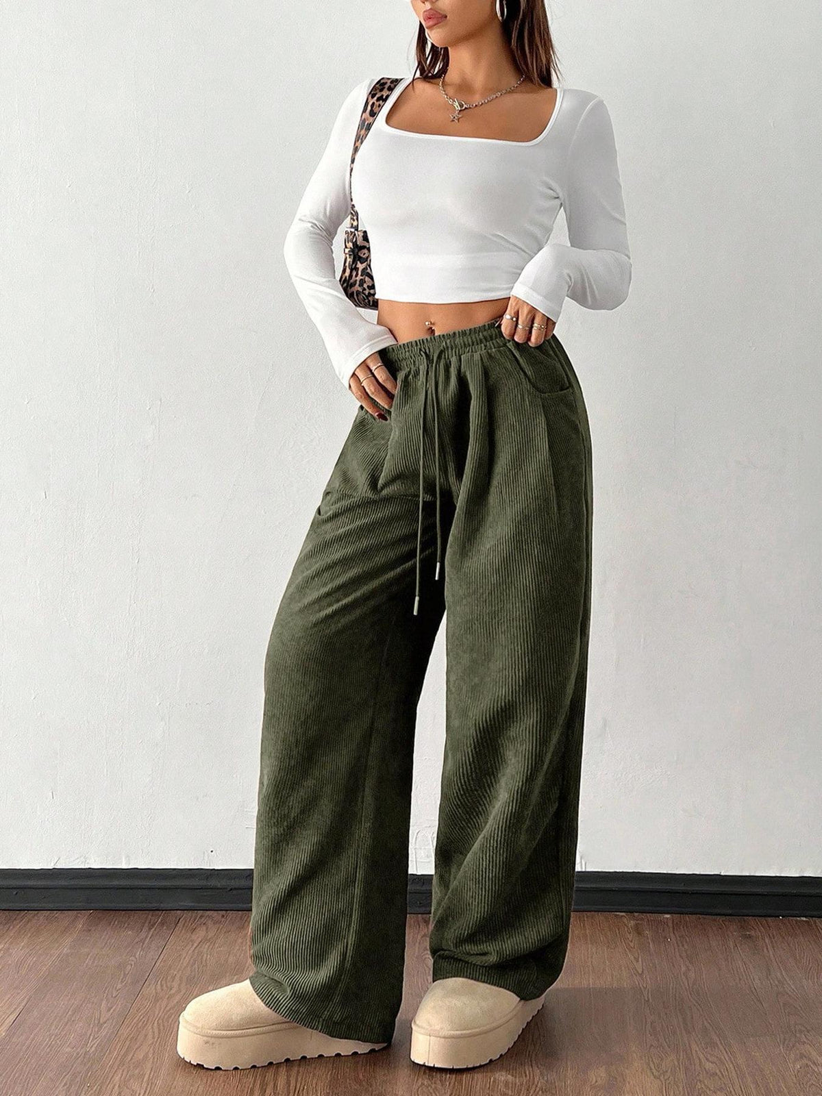 's Popular Style Autumn New Corduroy Wide-Leg Pants For Women, Loose, Slimming, And Drapey Casual Pants