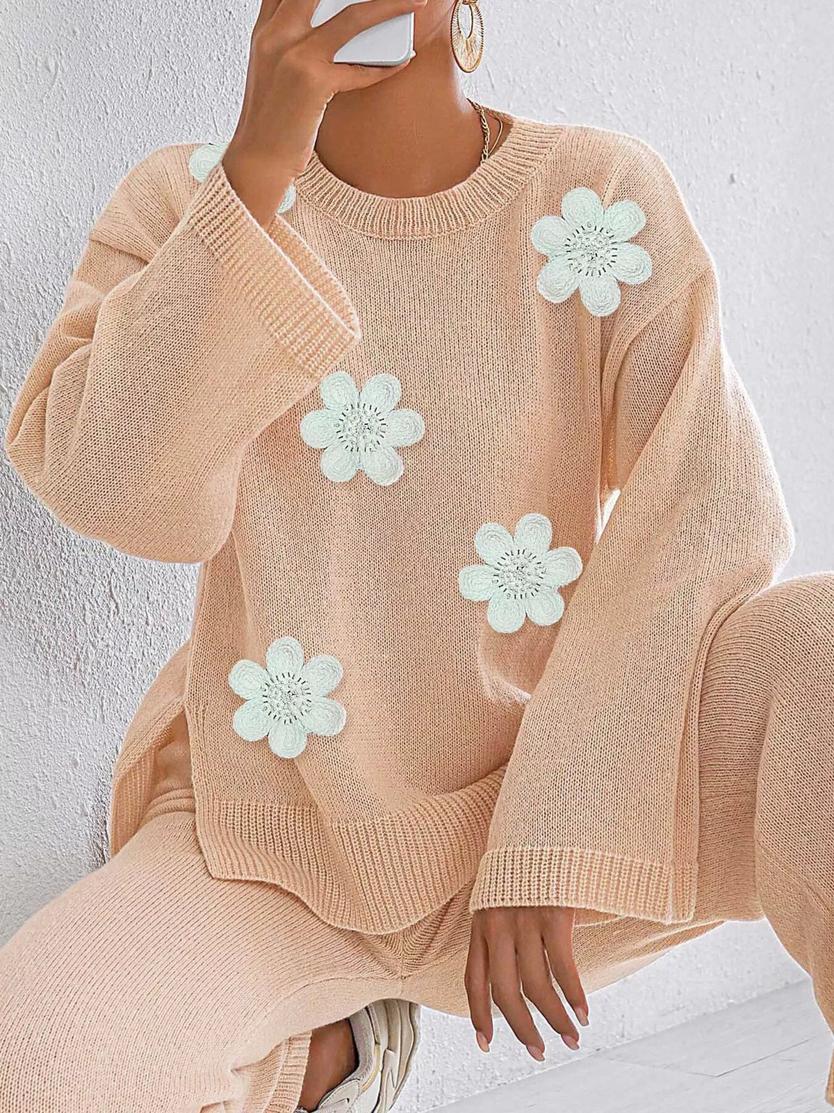 Women's Floral Applique Crew Neck Sweater
