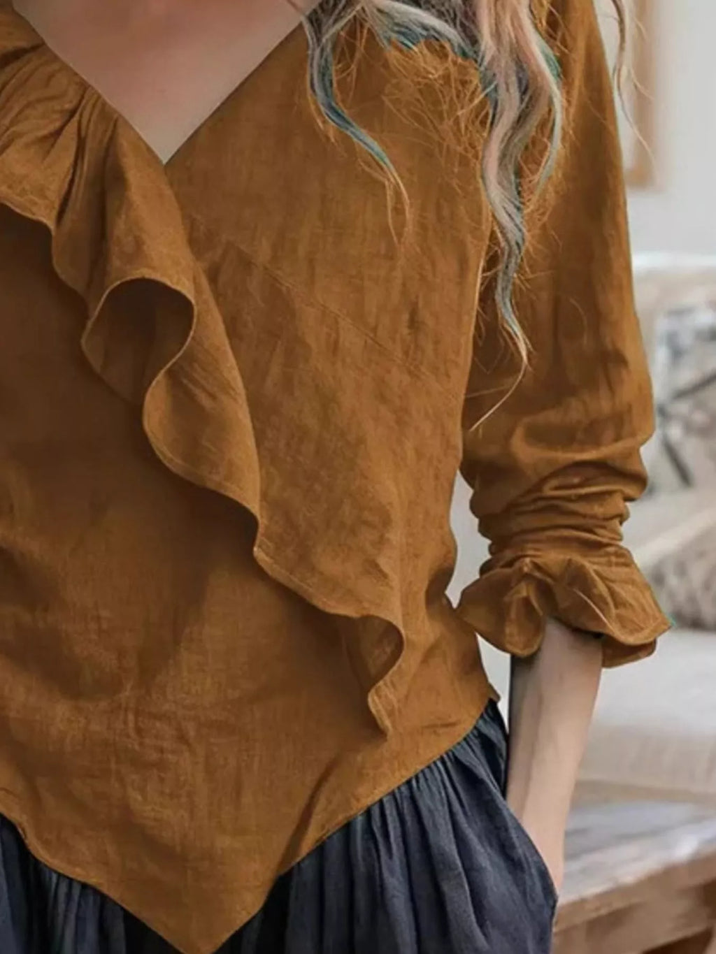 Women's V-Neck Ruffled Long Sleeve Blouse