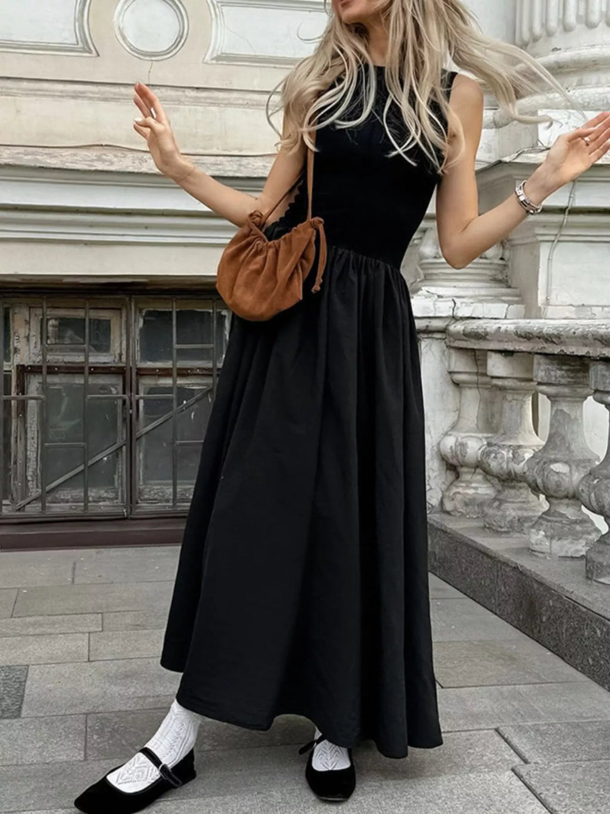 Round Neck Sleeveless Maxi Dress