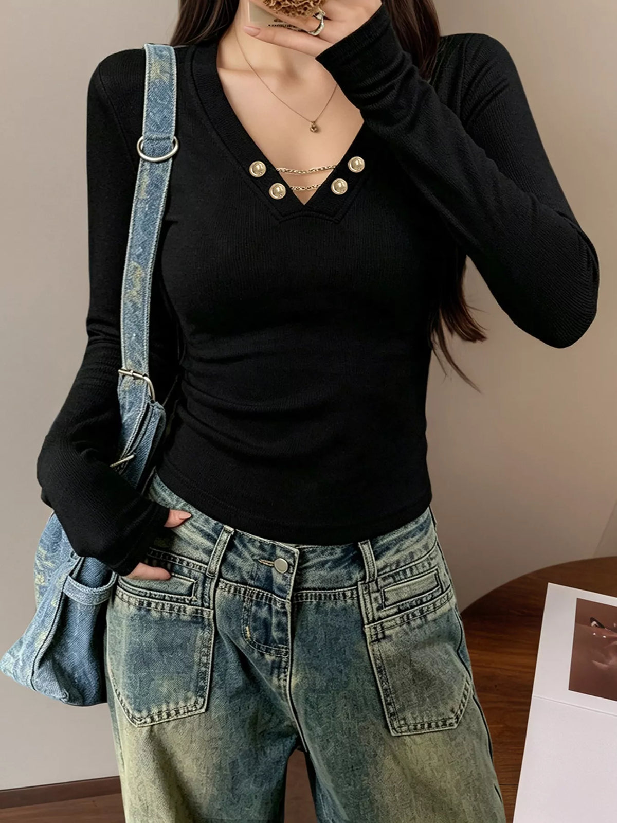 Women's Decorative Pearl Buttons V-Neck Long Sleeve T-Shirt