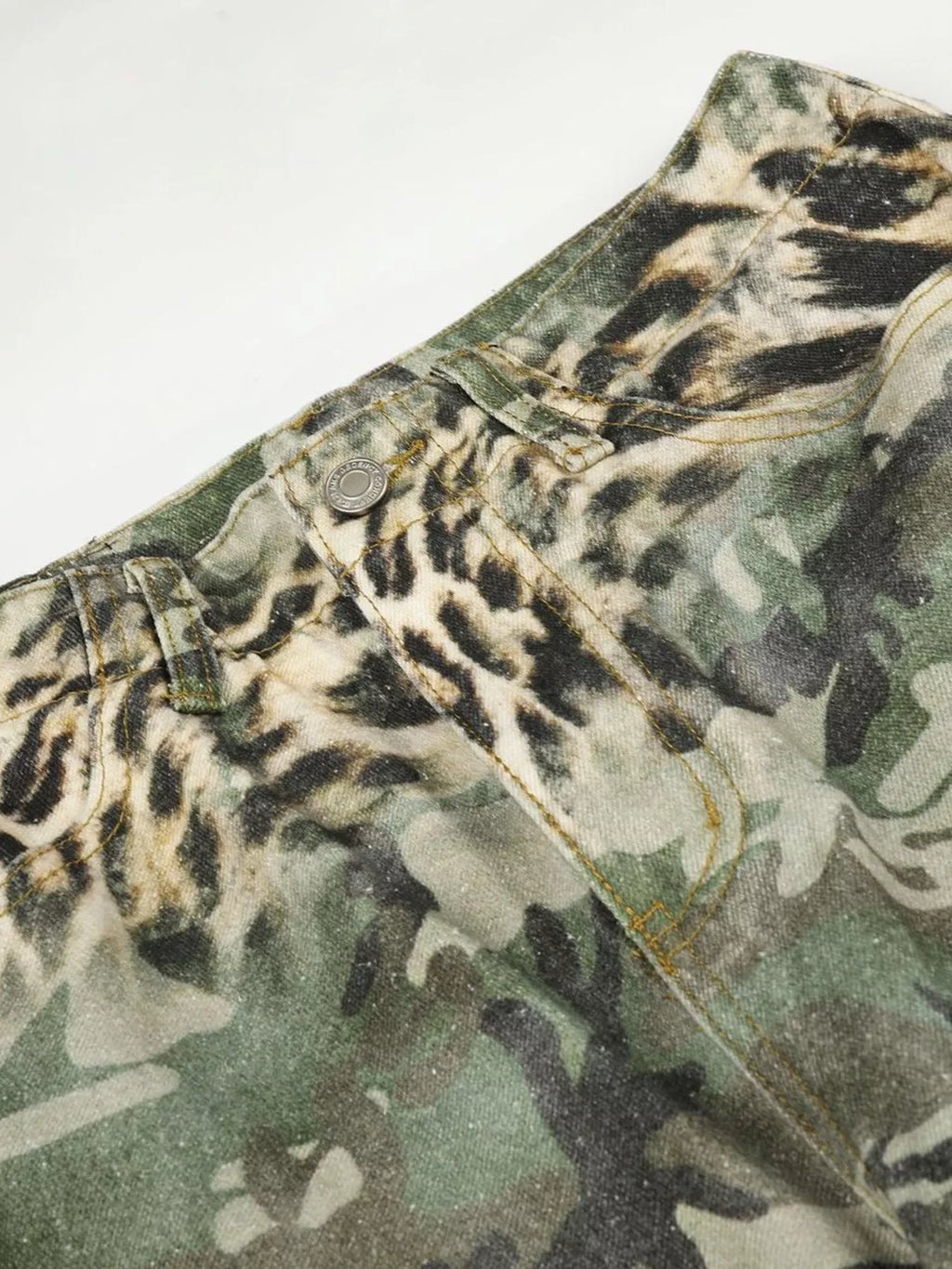 Men's Green Camouflage Men's Camouflage & Leopard Cargo Capris - Green Camouflage