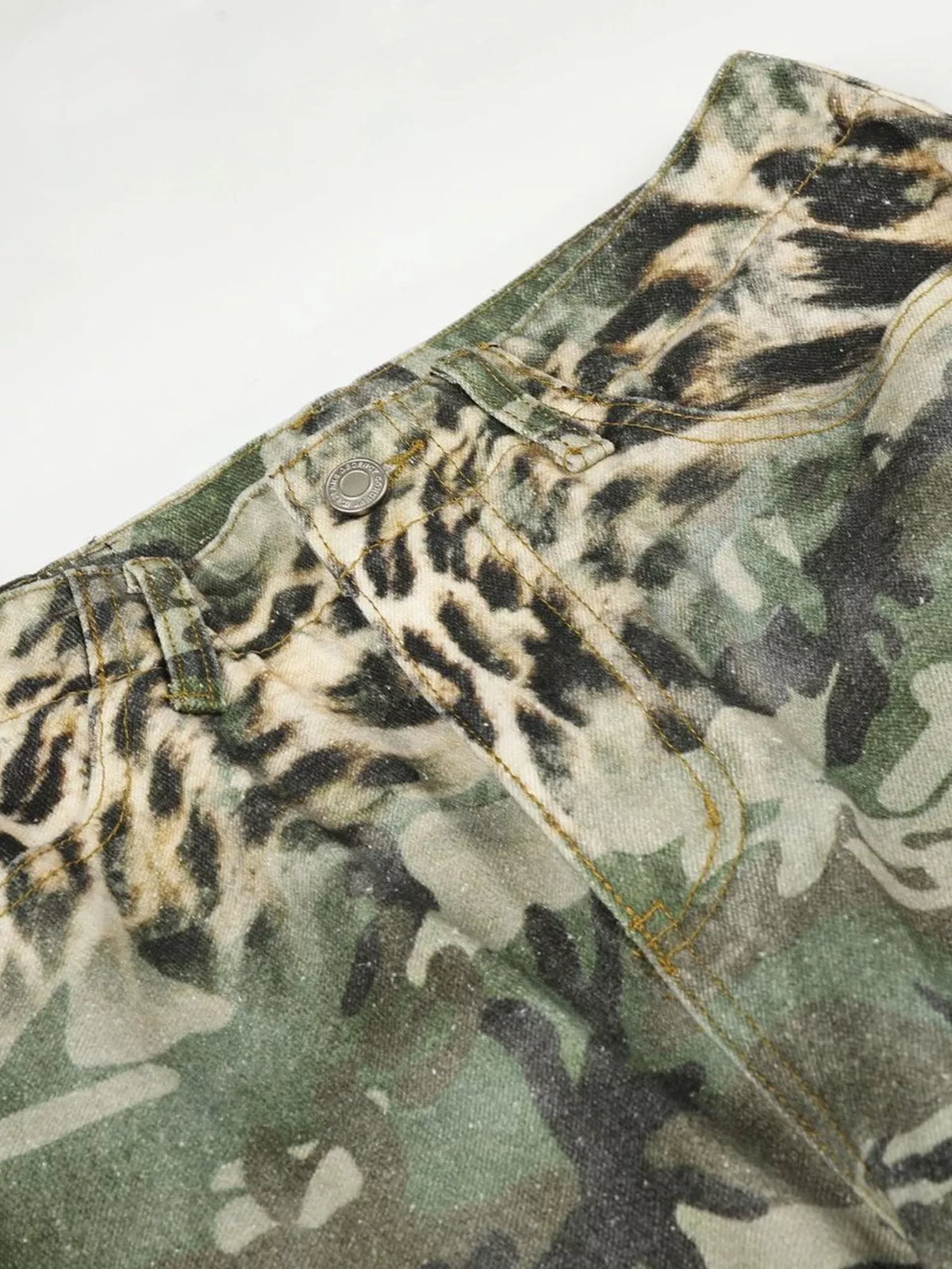 Men's Green Camouflage Men's Camouflage & Leopard Cargo Capris - Green Camouflage