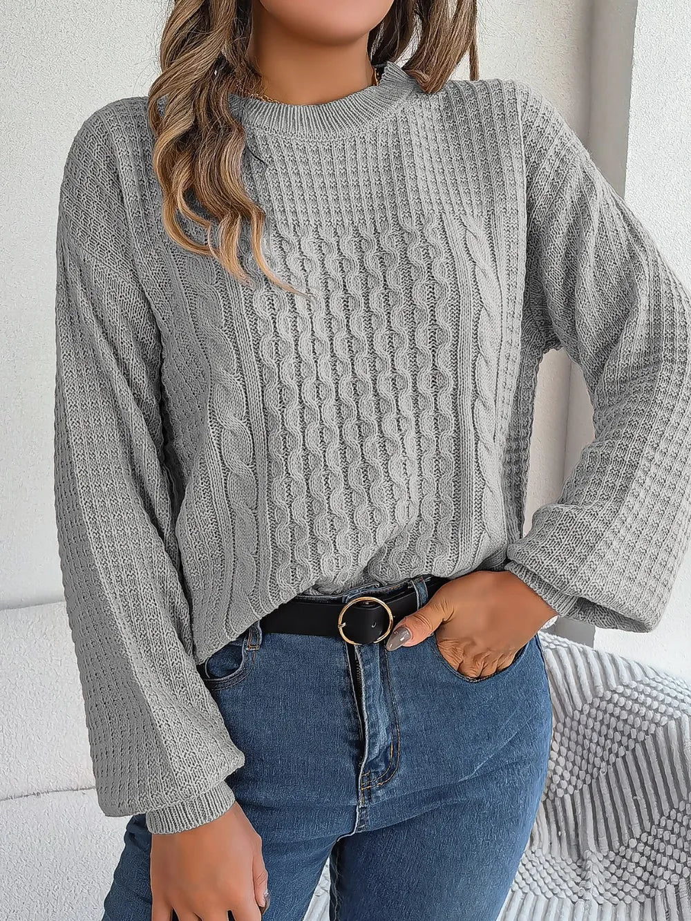 Women's Cable-Knit Round Neck Long Sleeve Sweater