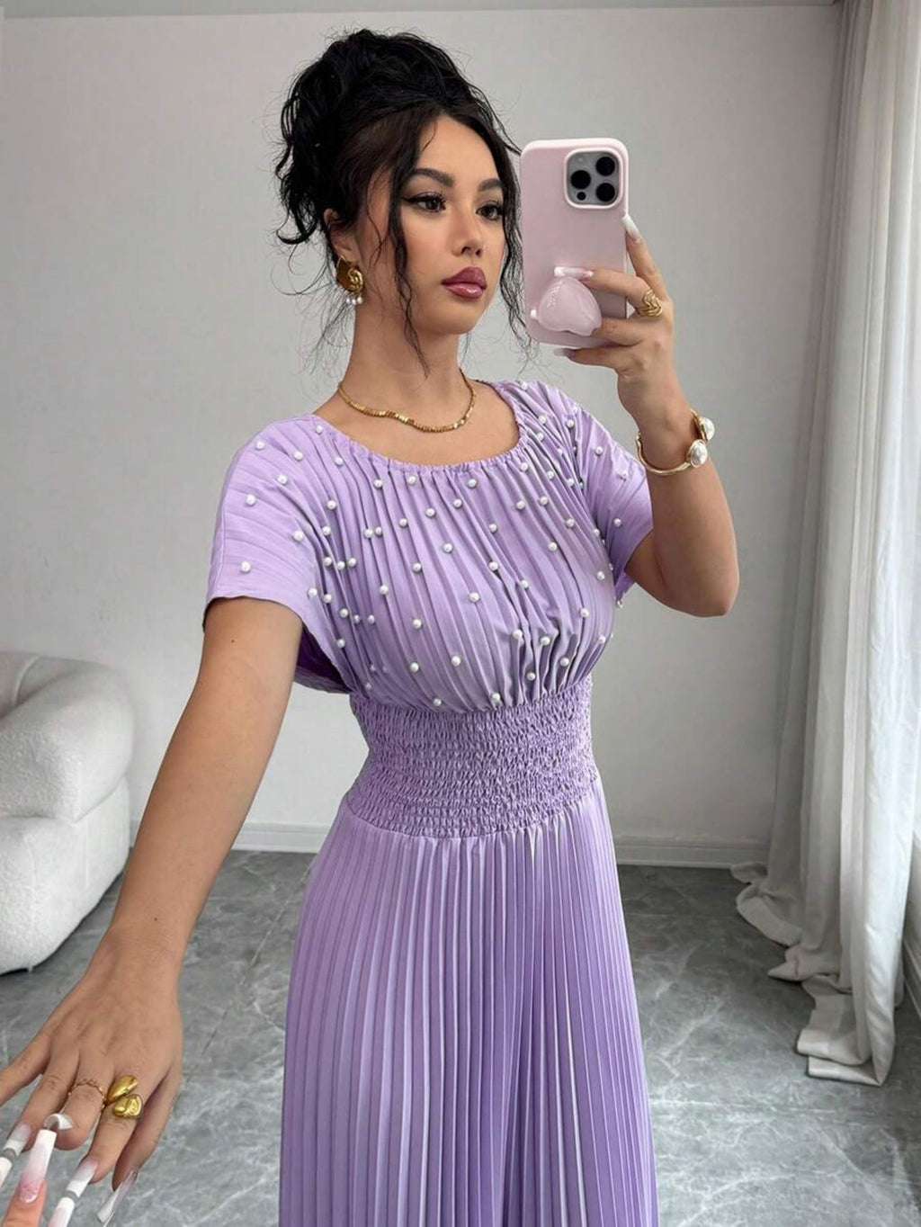Women's Round-neck Pleated Dress With Pearl Detailing
