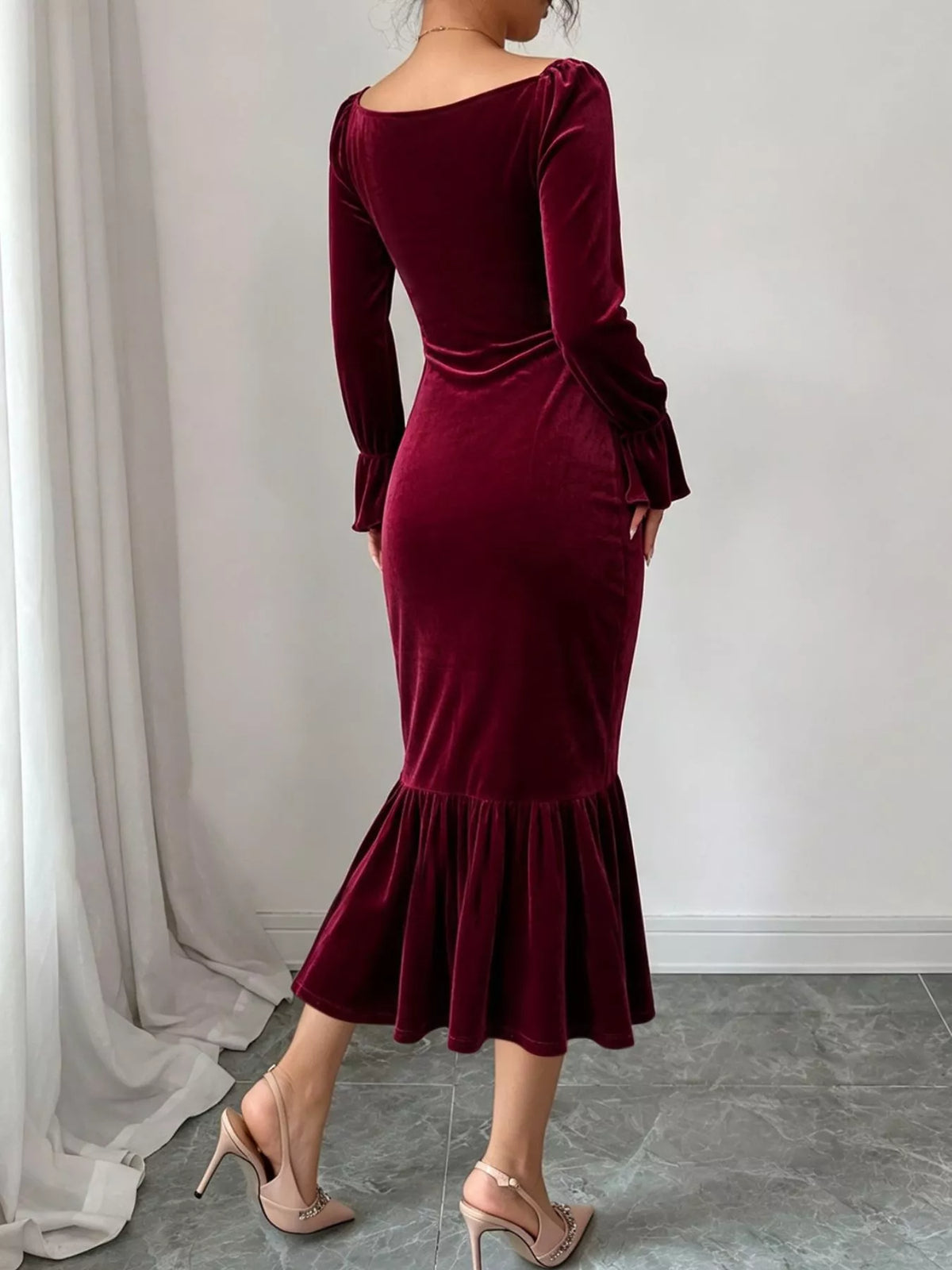 Women's Burgundy Velvet Ruched Ruffle Hem Midi Dress - Burgundy
