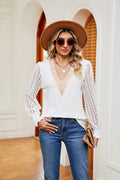 Women's Contrast V-Neck Long Sleeve Blouse - White