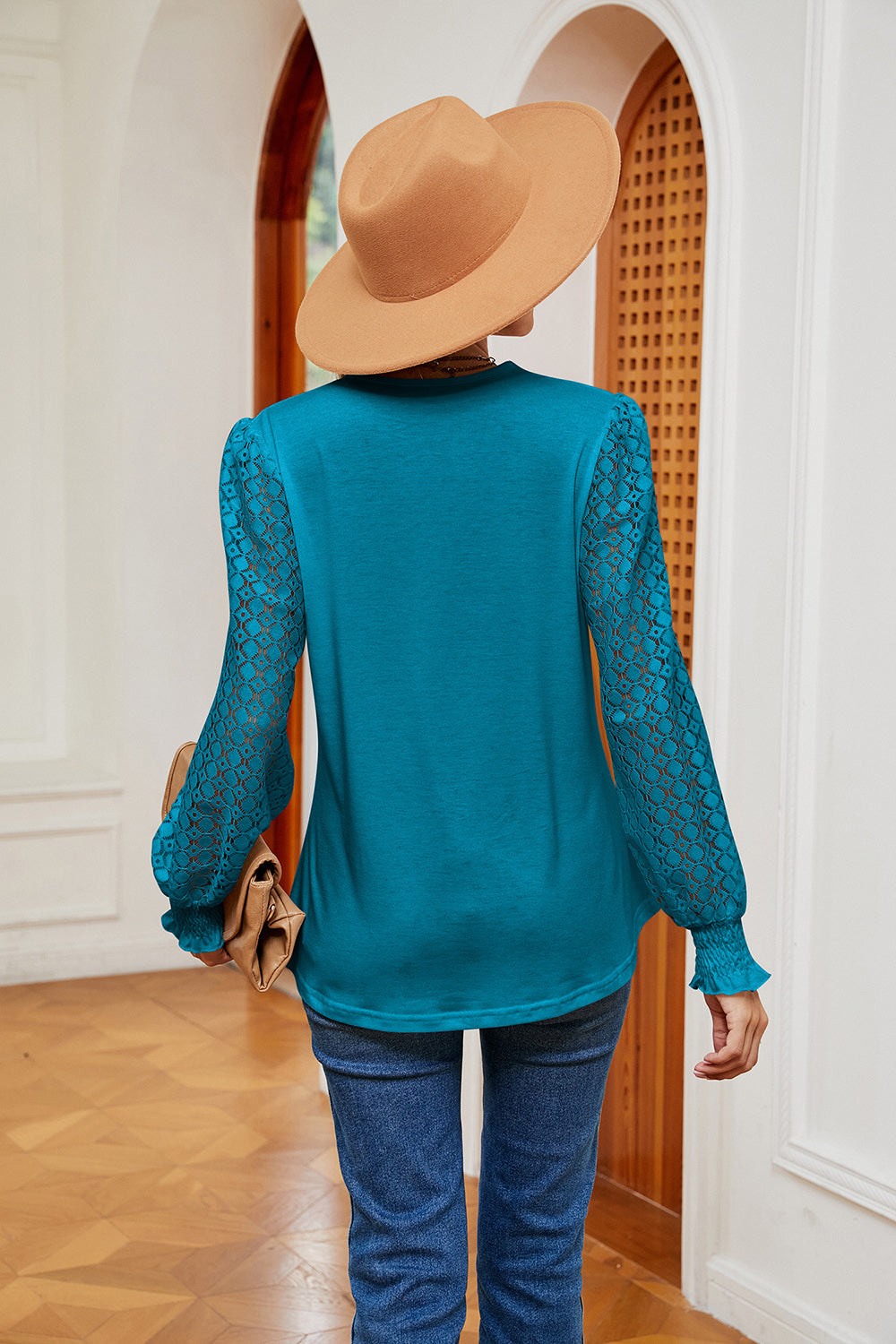 Women's Contrast V-Neck Long Sleeve Blouse