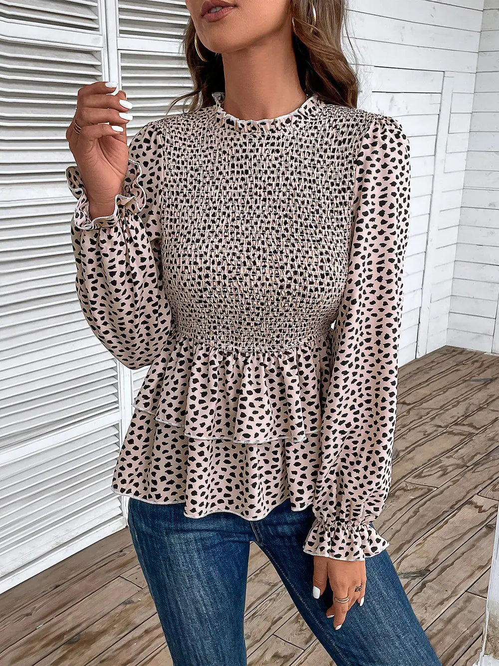 Women's Beige Printed Round Neck Smocked Flounce Sleeve T-Shirt - Beige