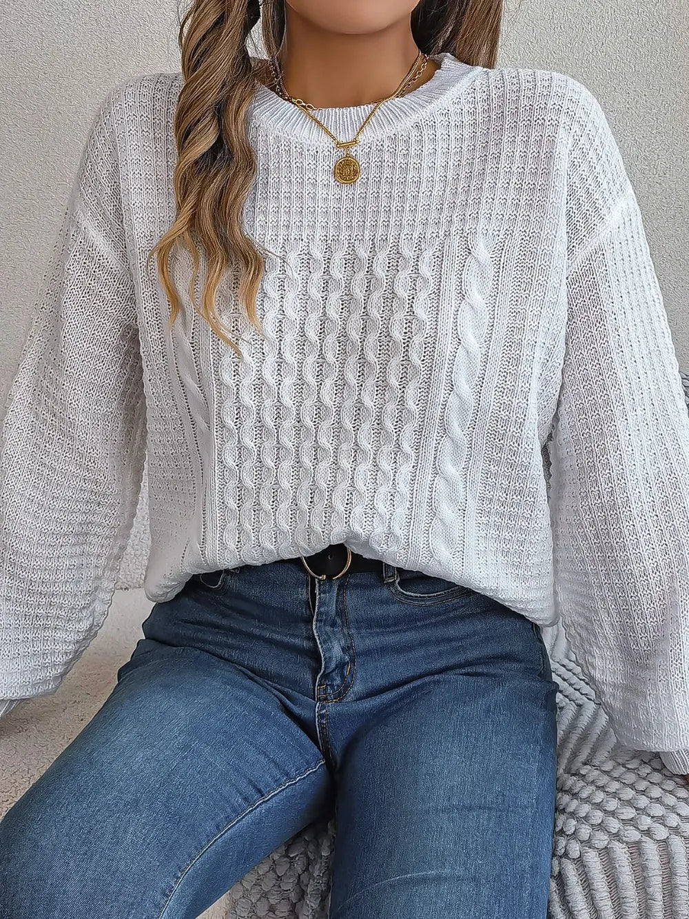 Women's Cable-Knit Round Neck Long Sleeve Sweater