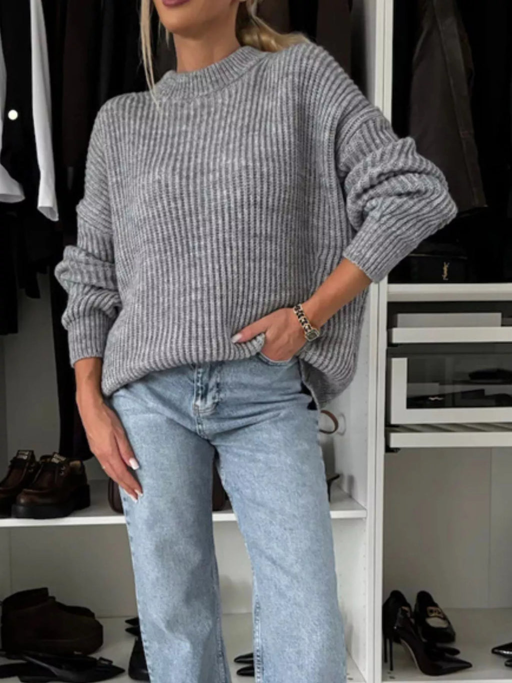 Women's Gray Ribbed Knit Crew Neck Sweater - Gray