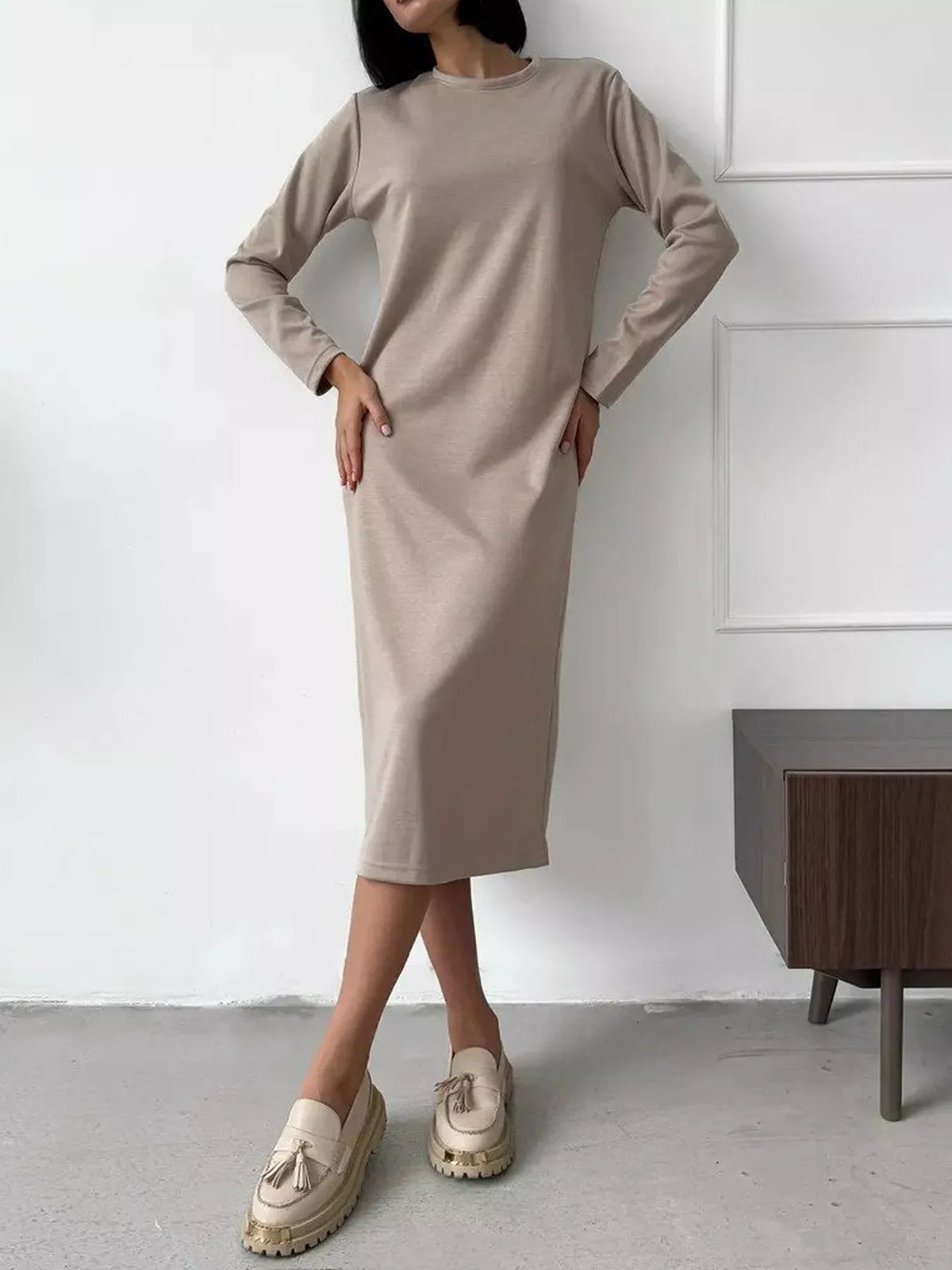 Round Neck Long-Sleeve Midi Dress