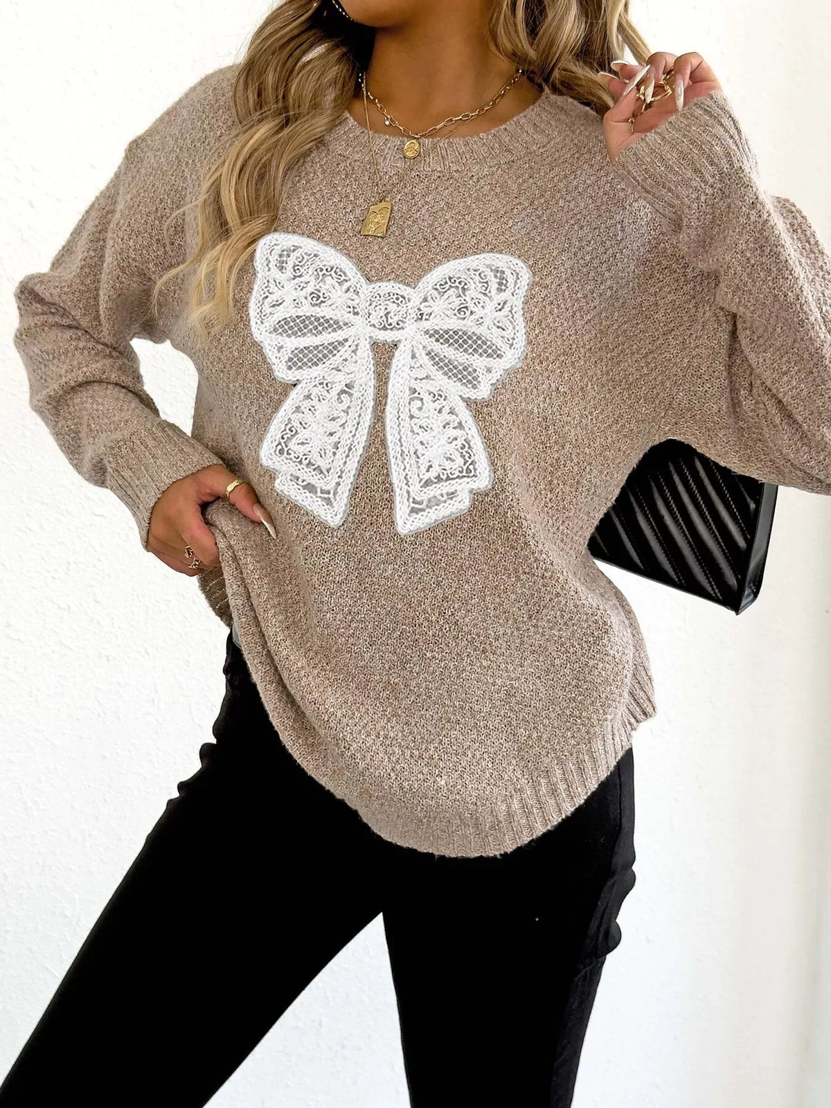 Women's Lace Bow Embroidered Round Neck Sweater