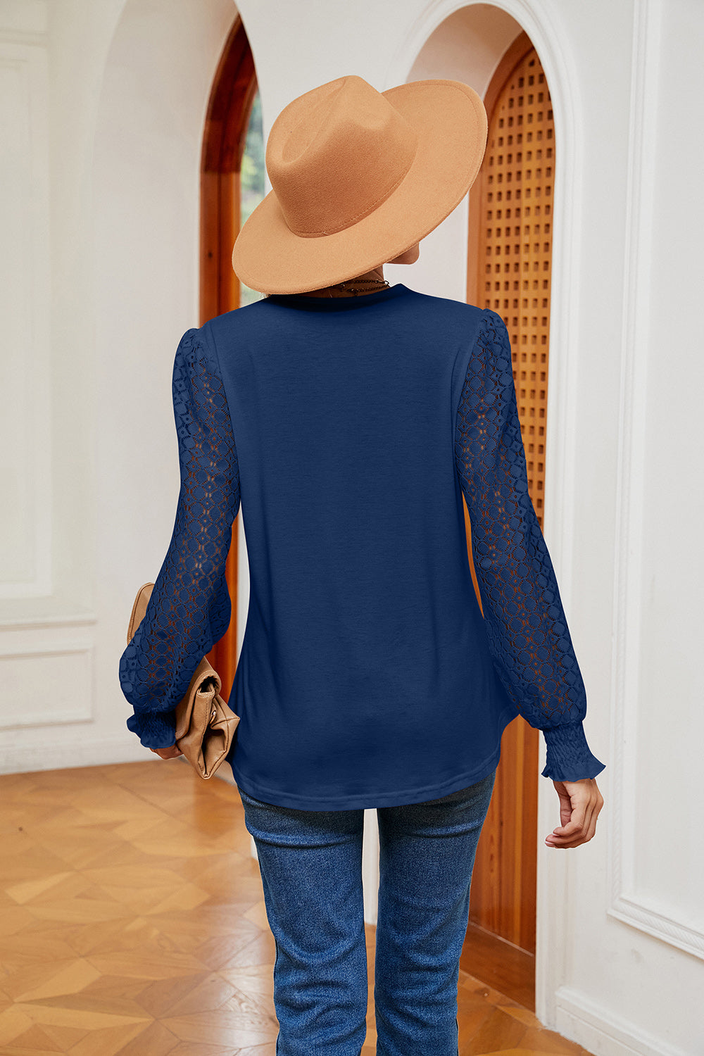 Women's Contrast V-Neck Long Sleeve Blouse