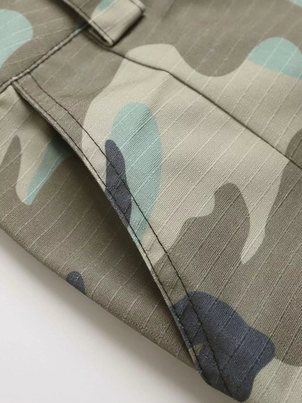 Men's Green Camouflage Men's Star Camouflage Cargo Capris - Green Camouflage