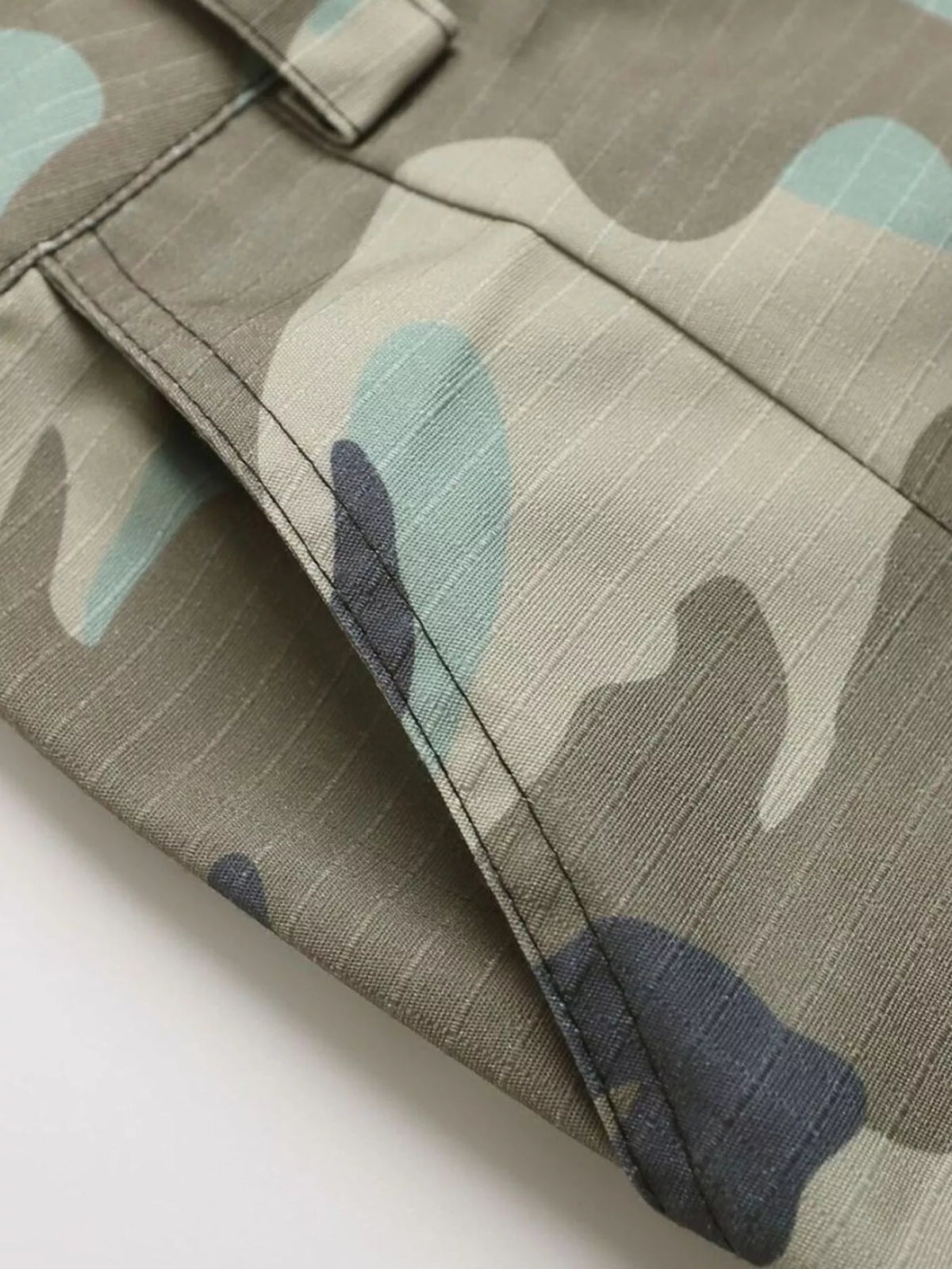 Men's Green Camouflage Men's Star Camouflage Cargo Capris - Green Camouflage